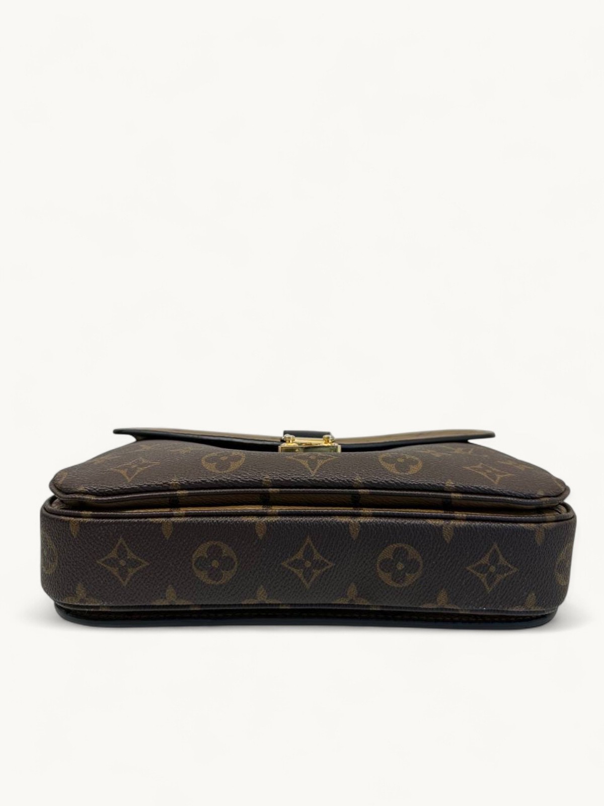 Louis Vuitton Pochette Metis 4