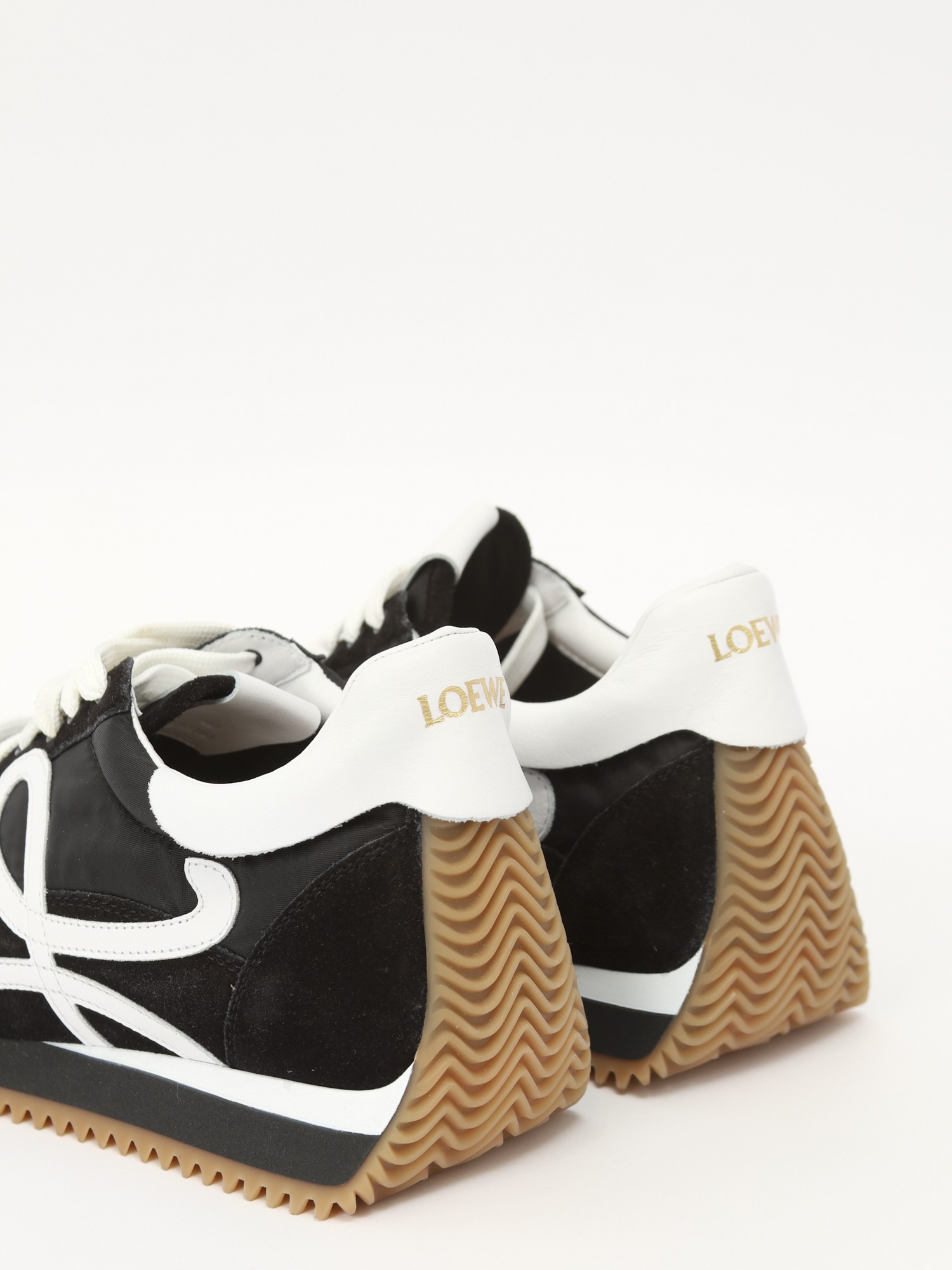 Loewe Flow Runner 37 11