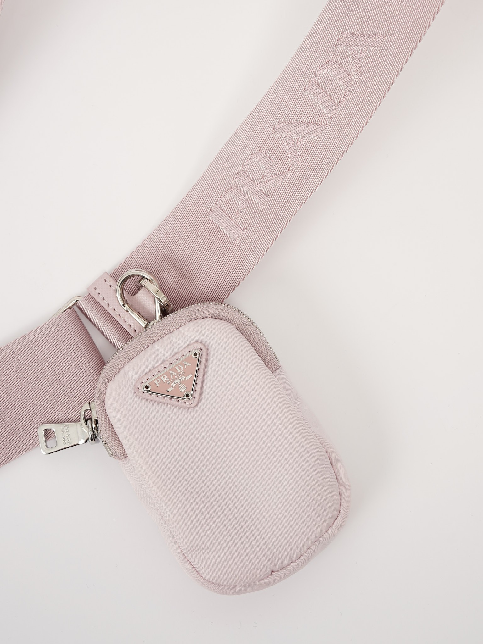 Prada Re-Edition 2005 7