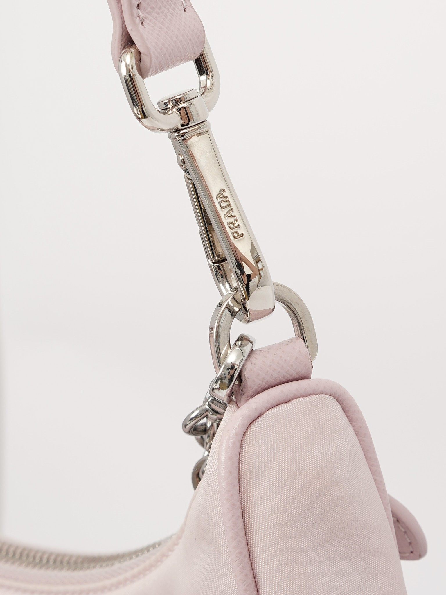 Prada Re-Edition 2005 8