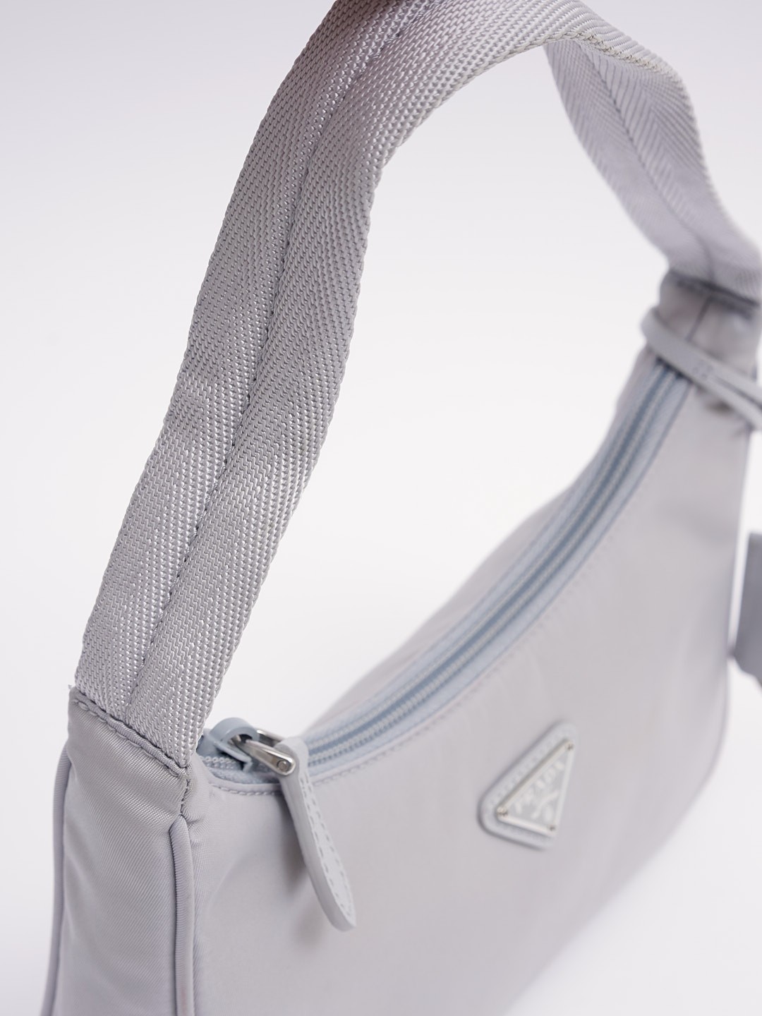 Prada Re-Edition 2000 4