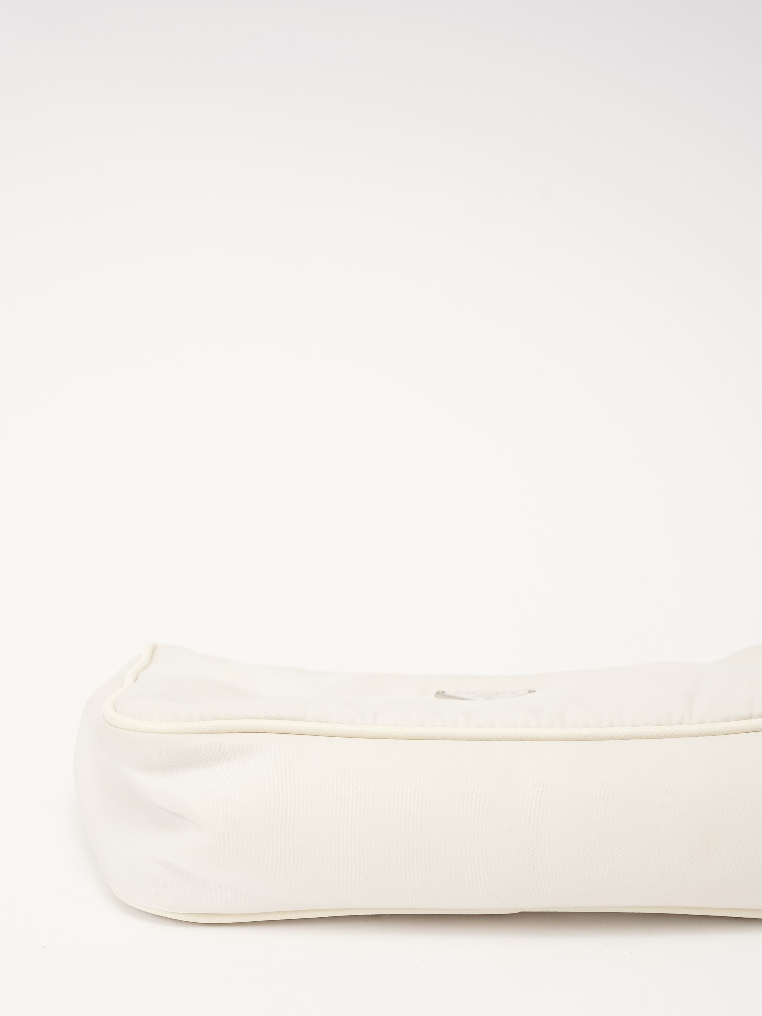 Prada Re-Edition 2005 8