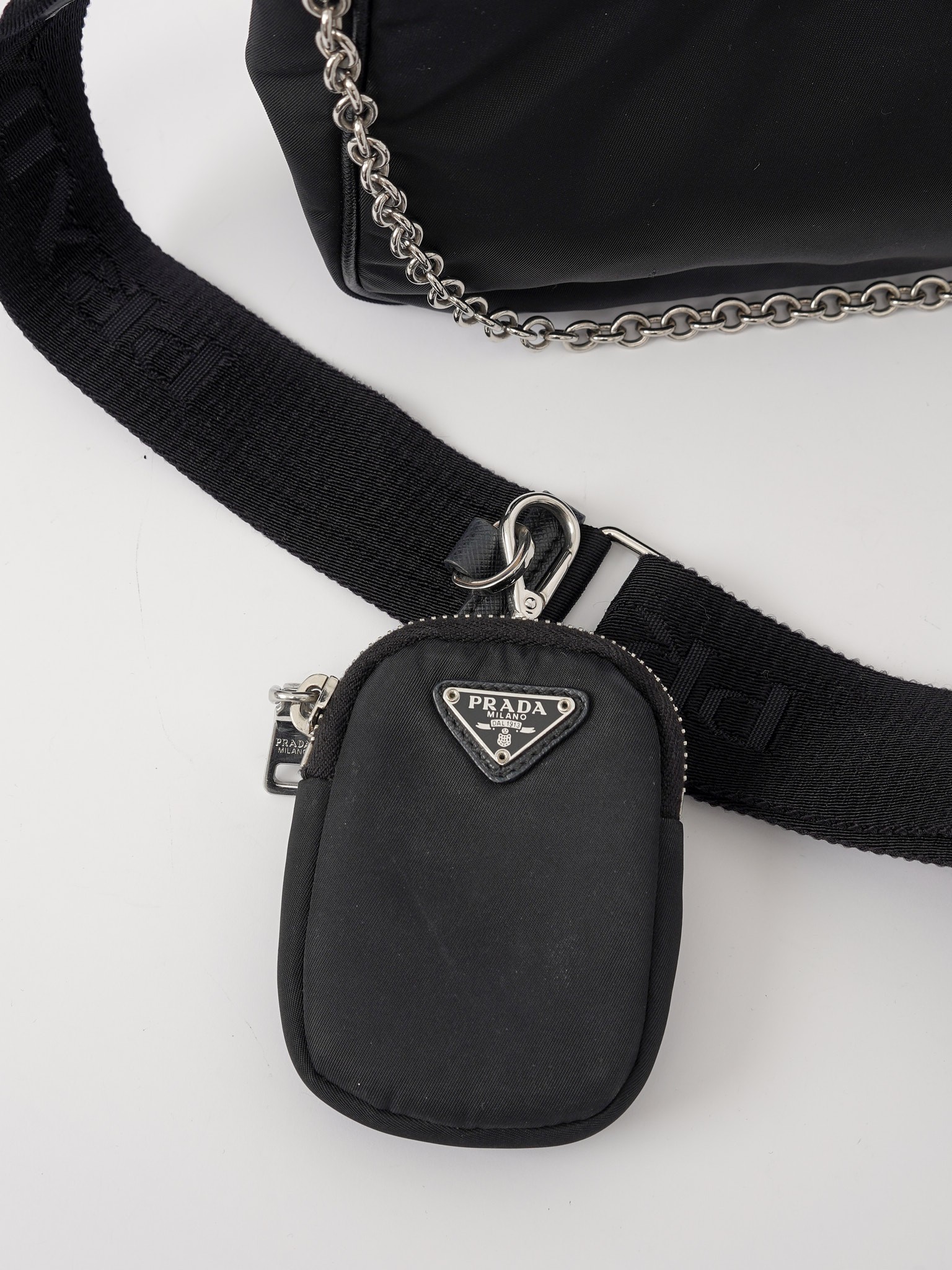 Prada Re-Edition 2005 6