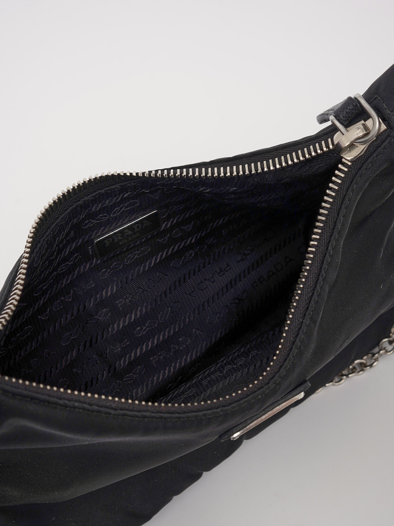 Prada Re-Edition 2005 14