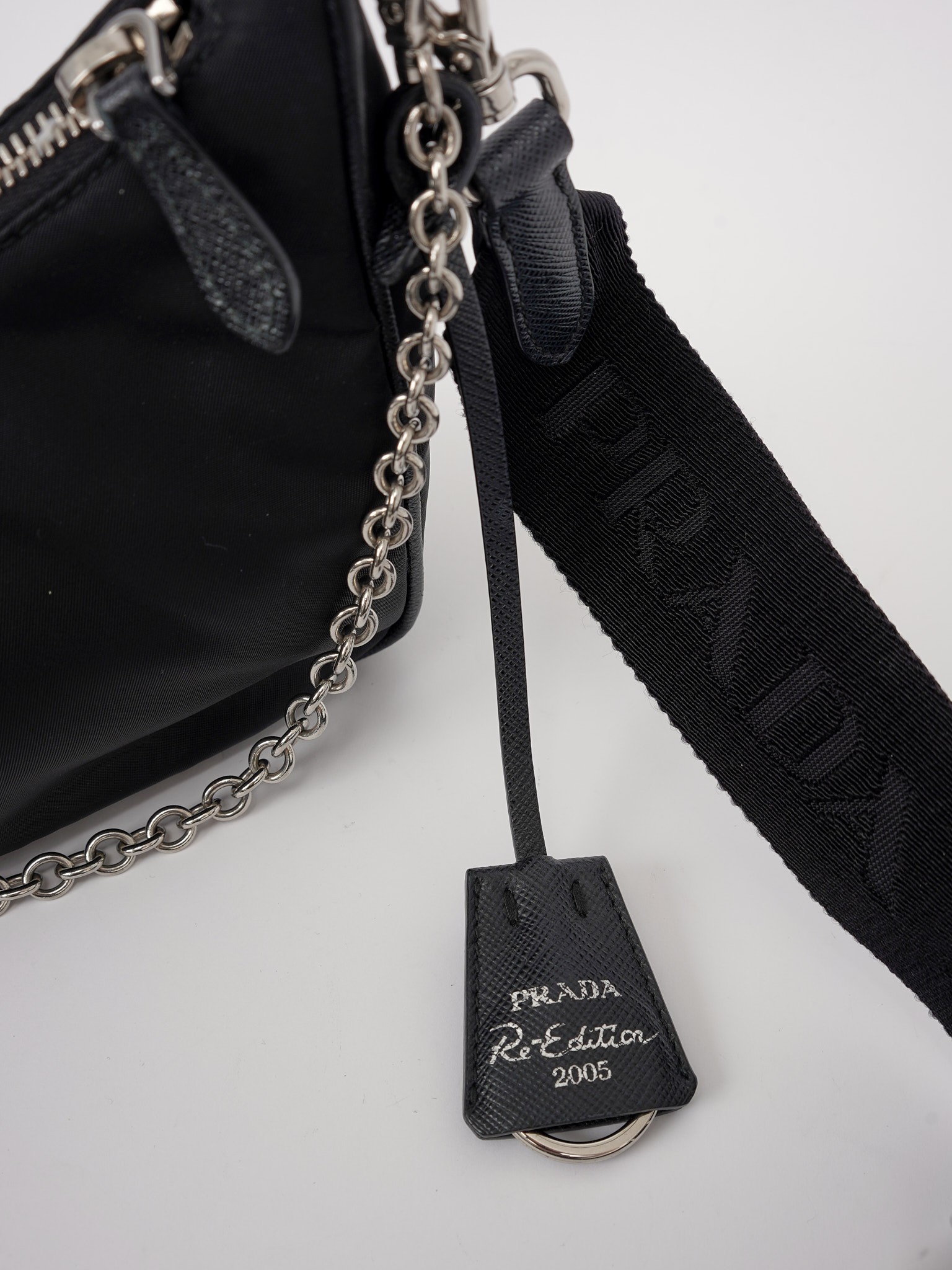 Prada Re-Edition 2005 7