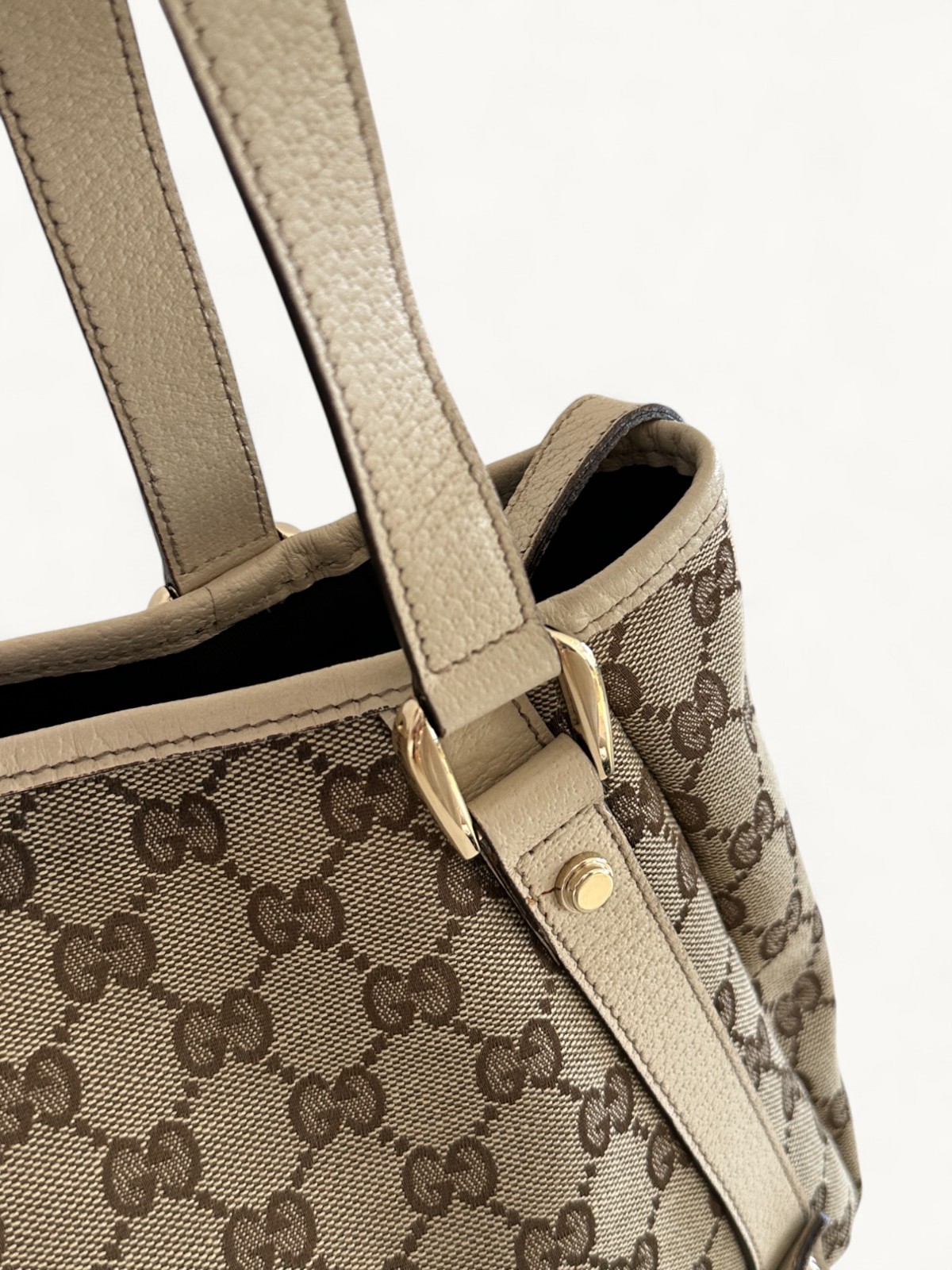 Gucci Abbey  5