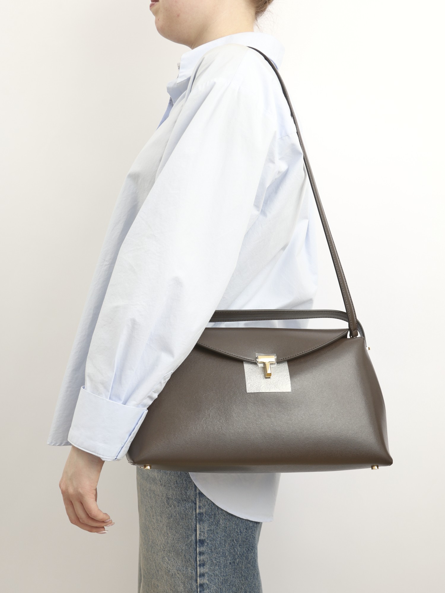 Toteme T-Lock  2