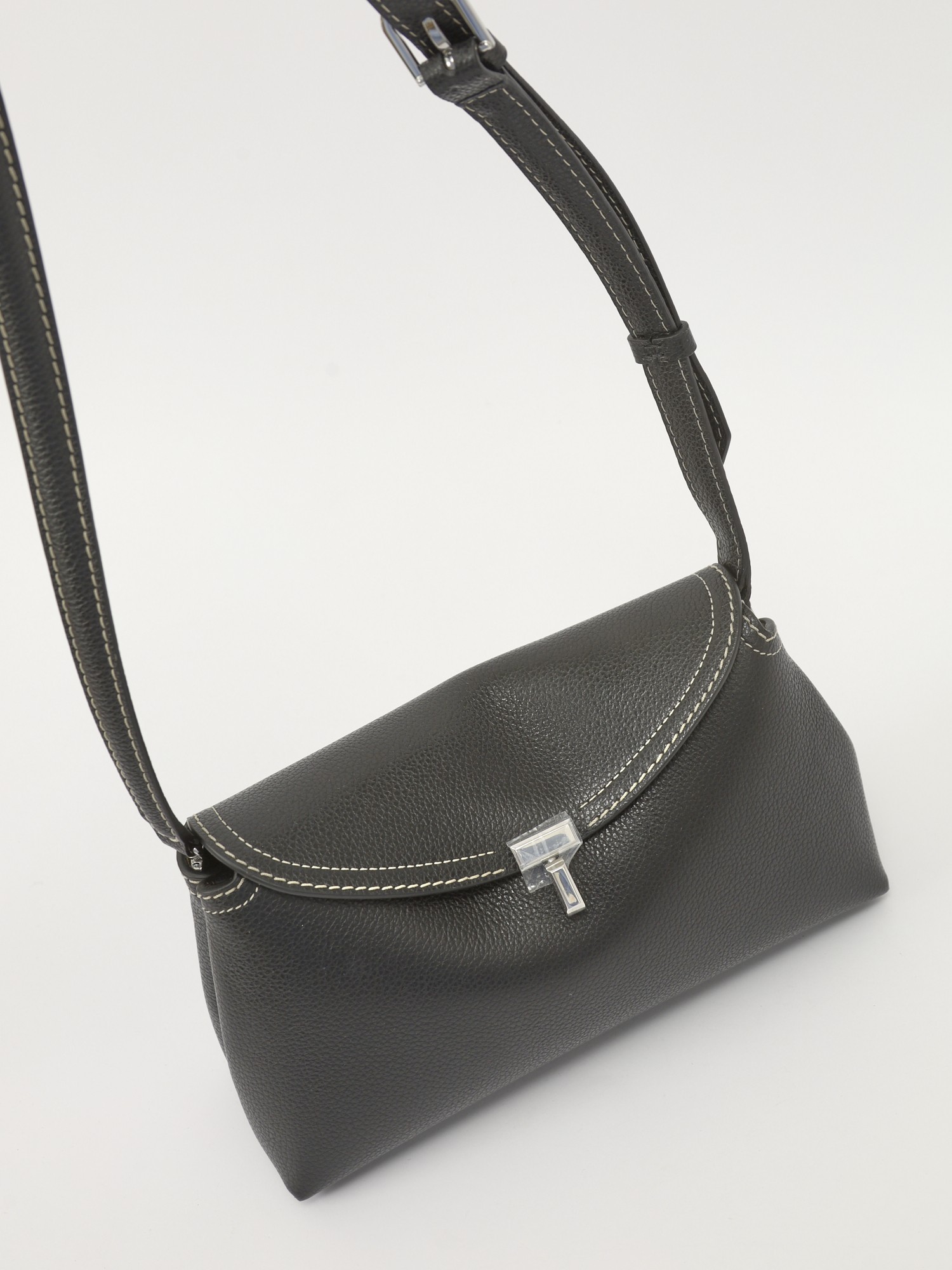 Toteme T-Lock  5