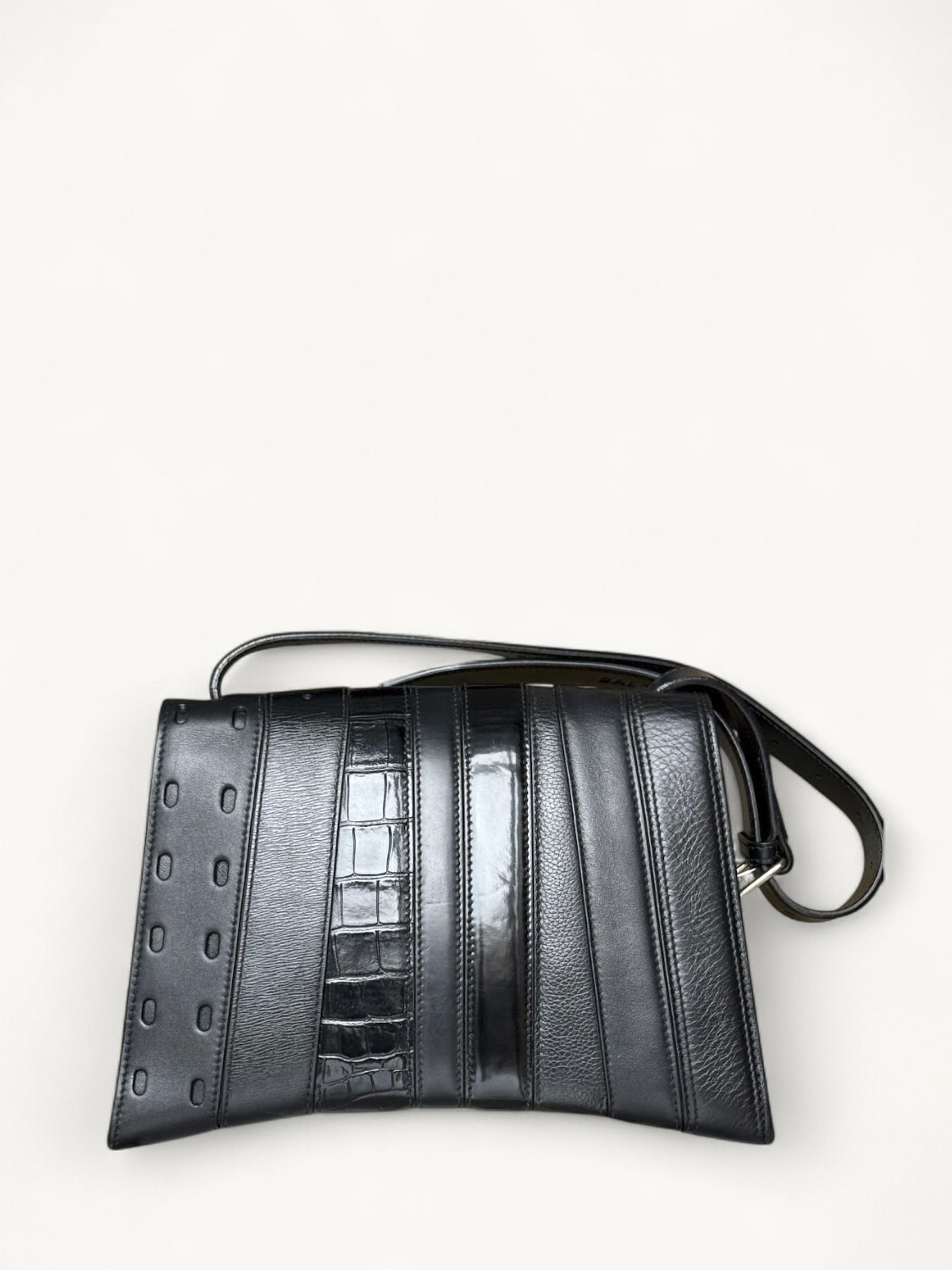 Balenciaga Hourglass 1