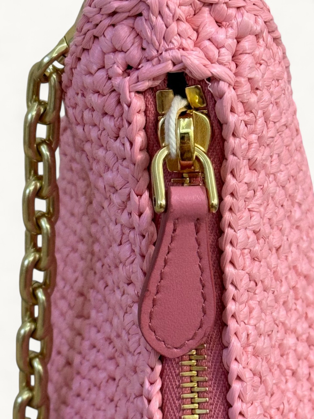 Prada Re-Edition 2005 6