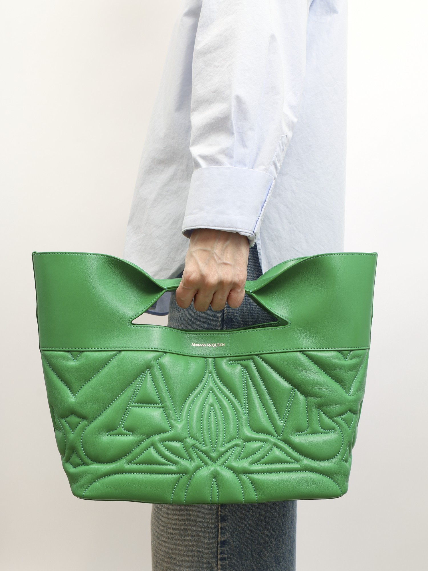 Alexander McQueen Leather Bag  1