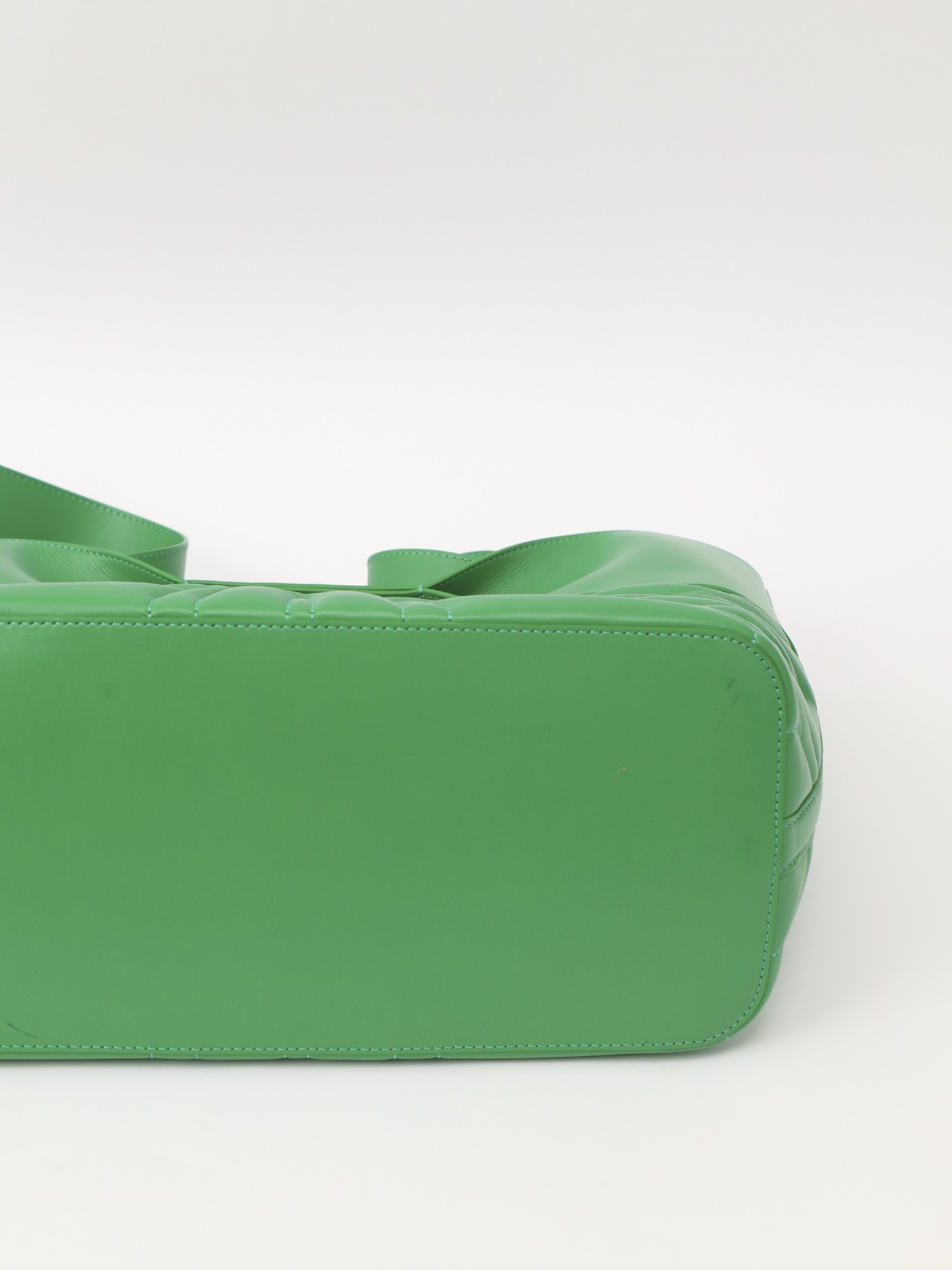 Alexander McQueen Leather Bag  7