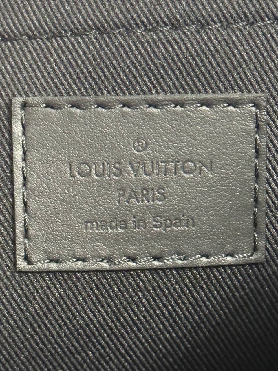 Louis Vuitton S-Cape Messenger 15