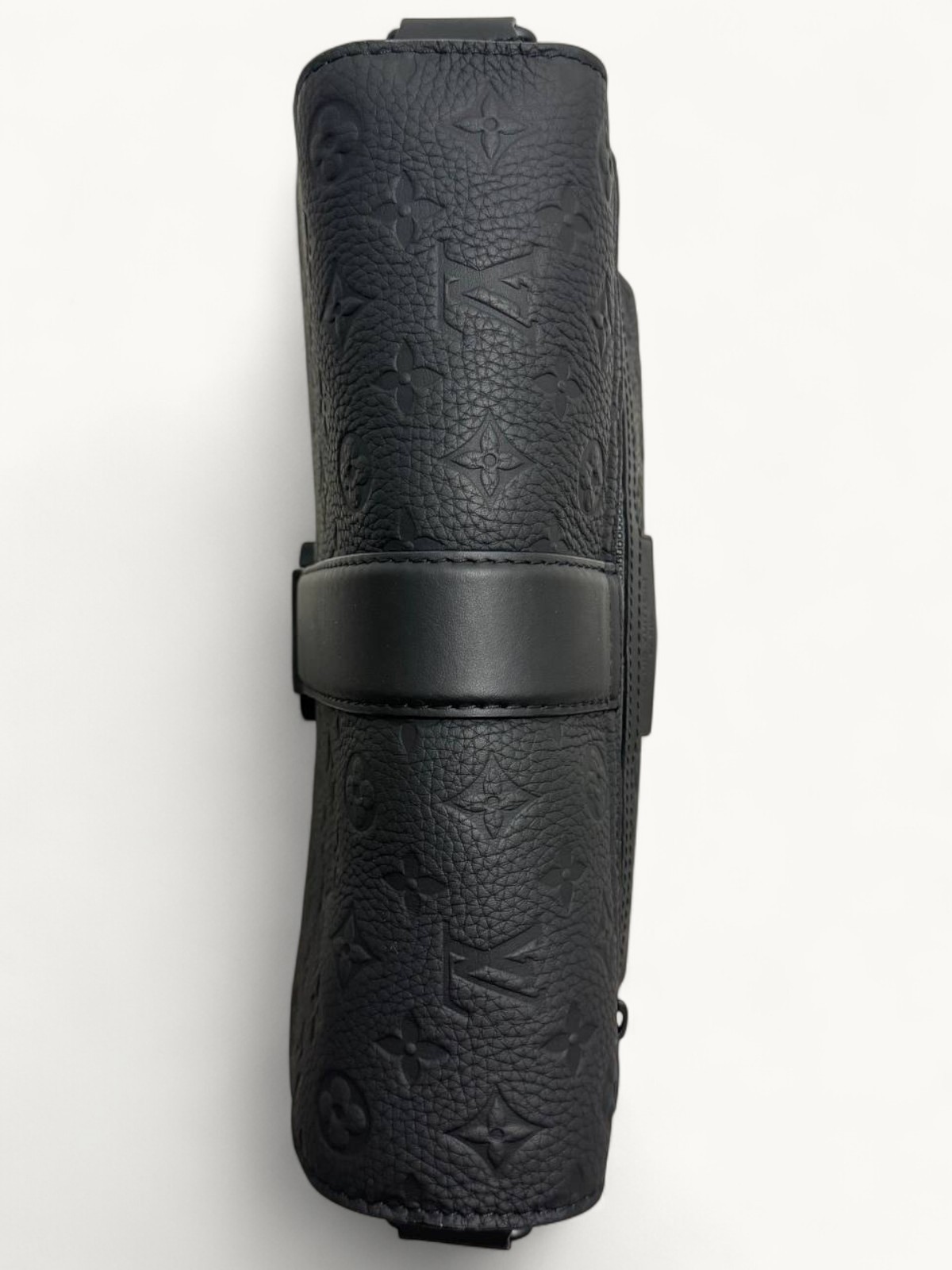 Louis Vuitton S-Cape Messenger 6