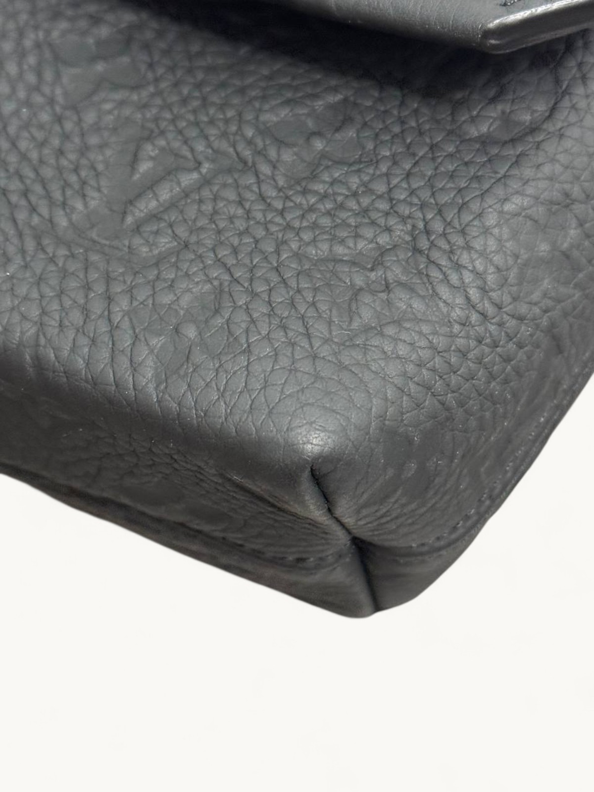 Louis Vuitton S-Cape Messenger 10