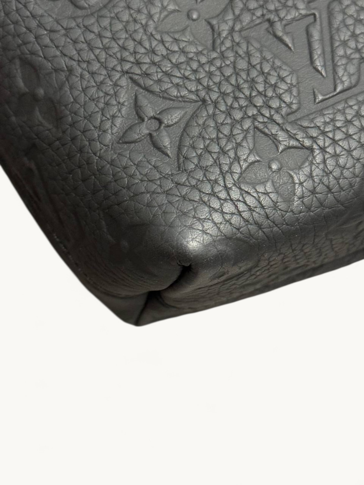 Louis Vuitton S-Cape Messenger 11