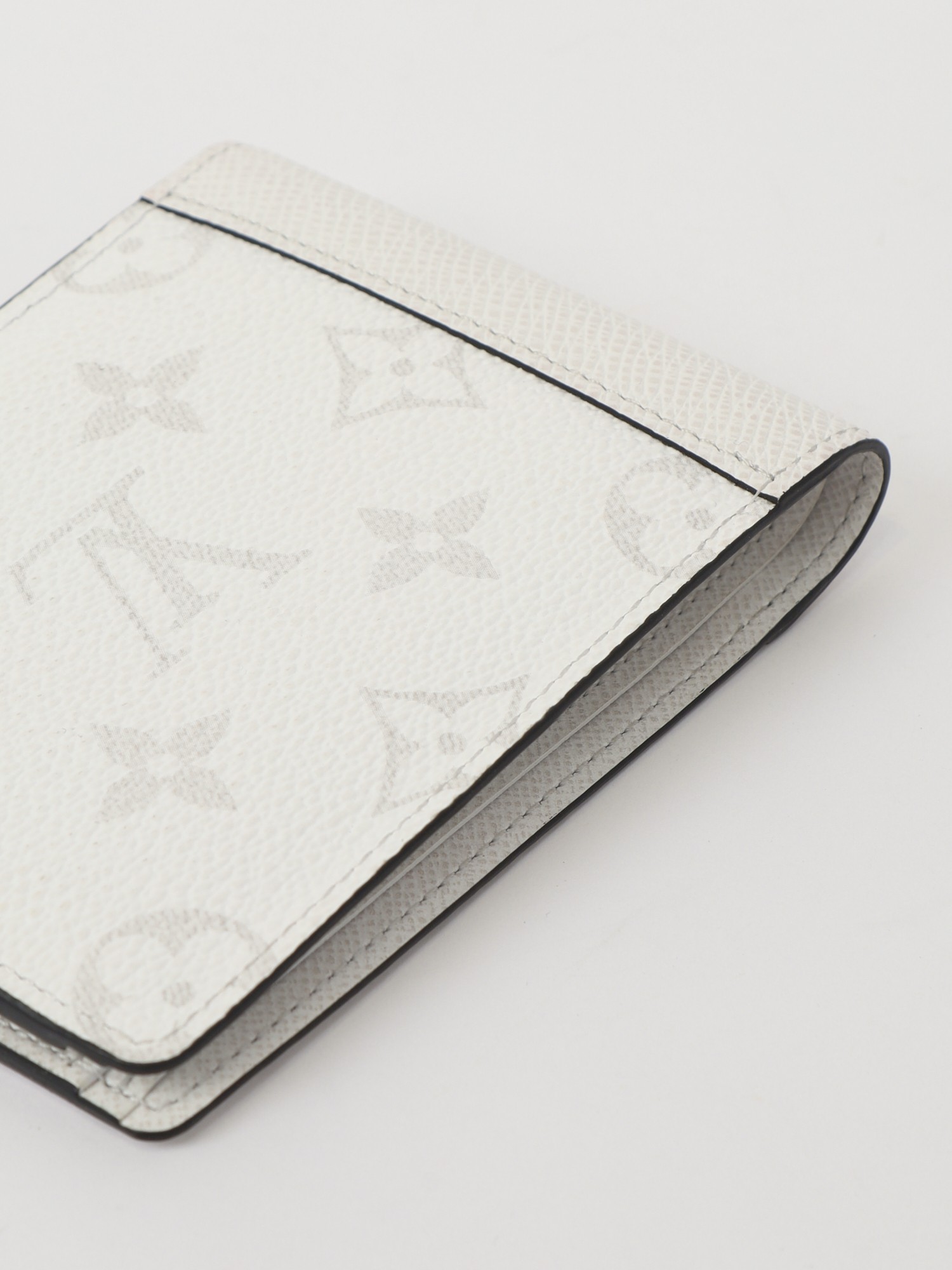 Louis Vuitton Wallet 4