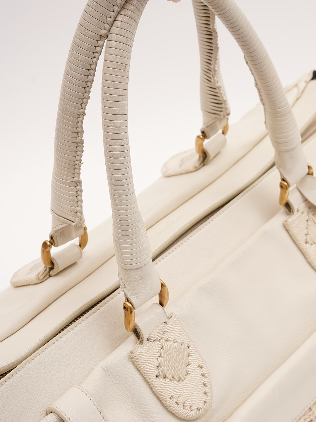 Saint Laurent Leather Bag 4