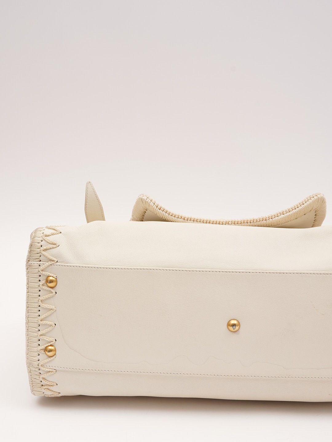 Saint Laurent Leather Bag 8