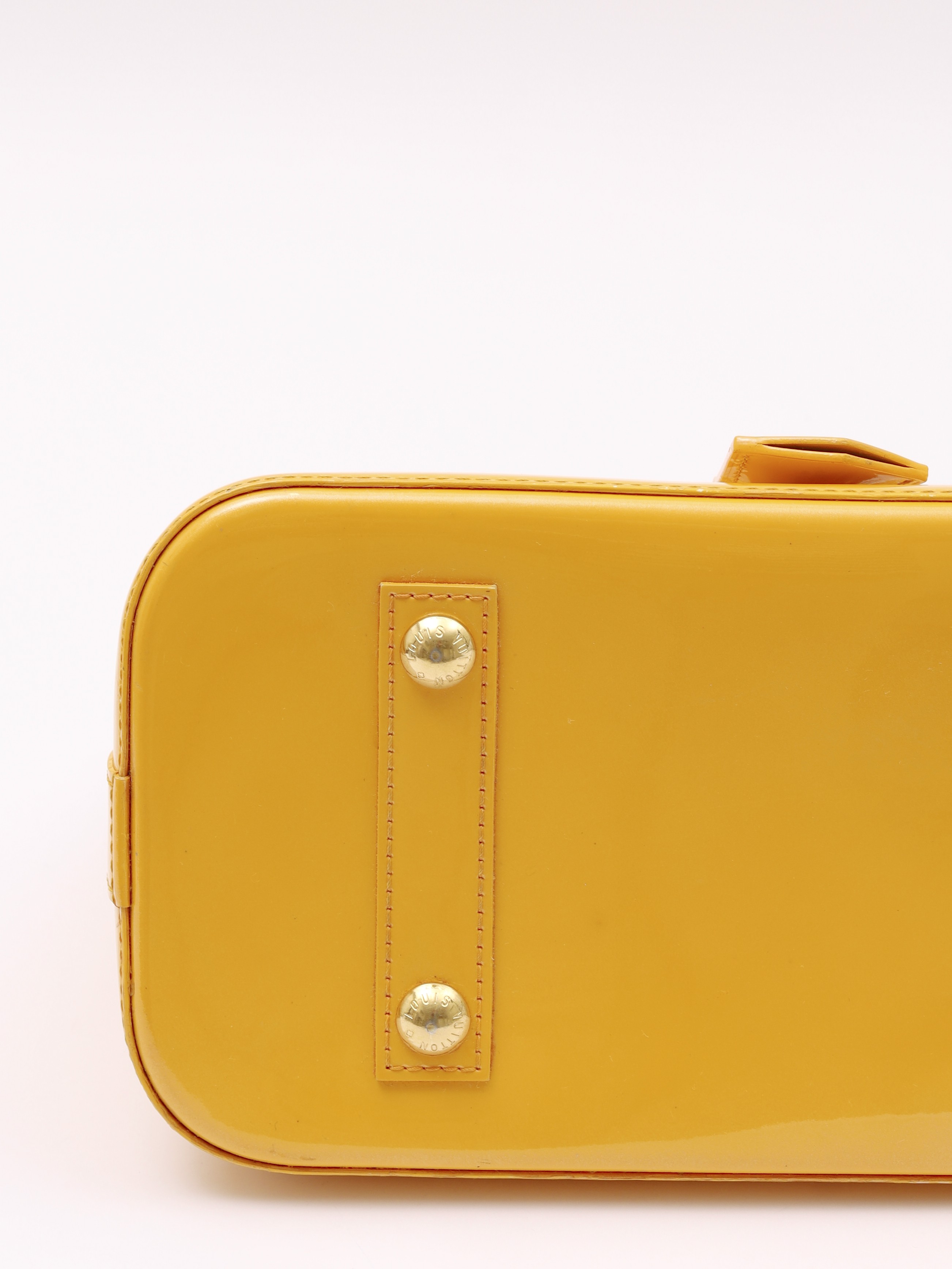 Louis Vuitton Alma 11