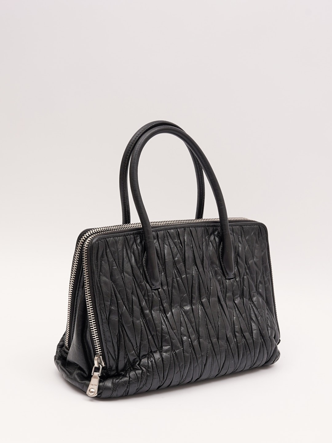 Сумки Miu Miu Leather Bag изображение #4