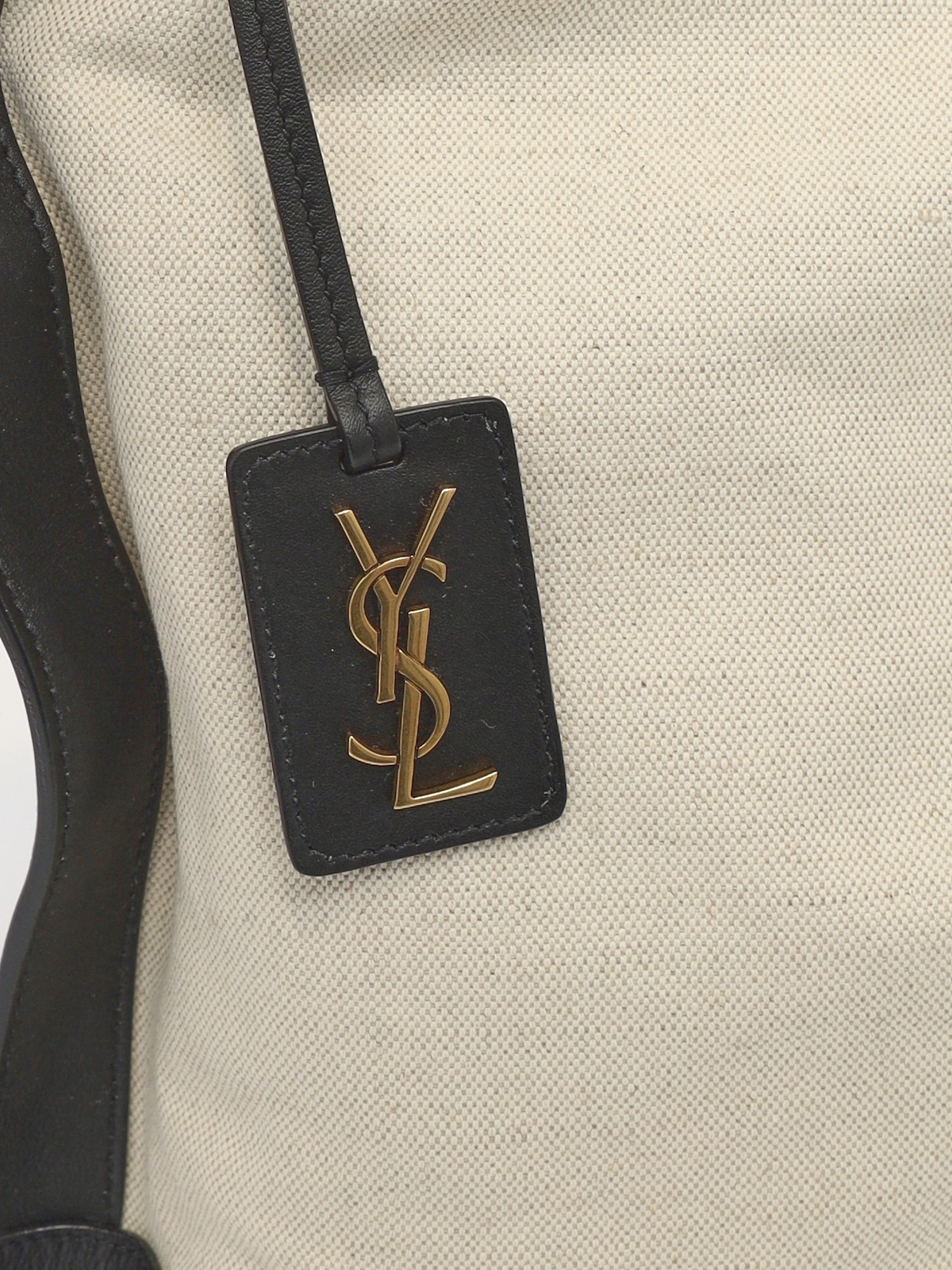 Saint Laurent Tag 6
