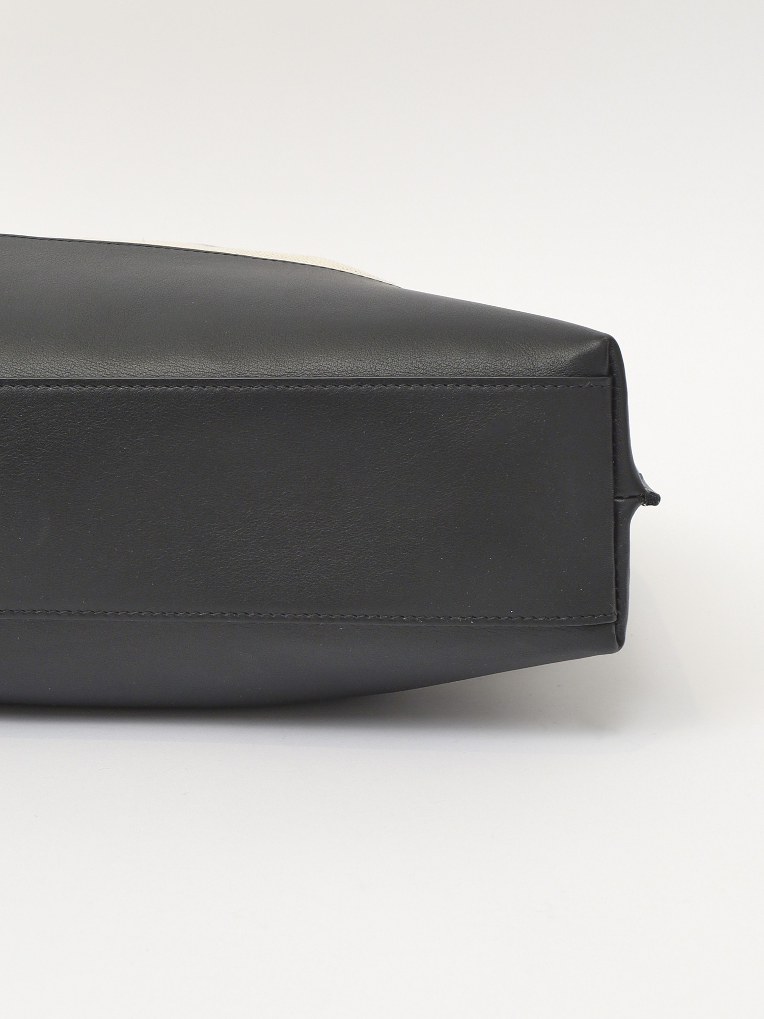 Saint Laurent Tag 10