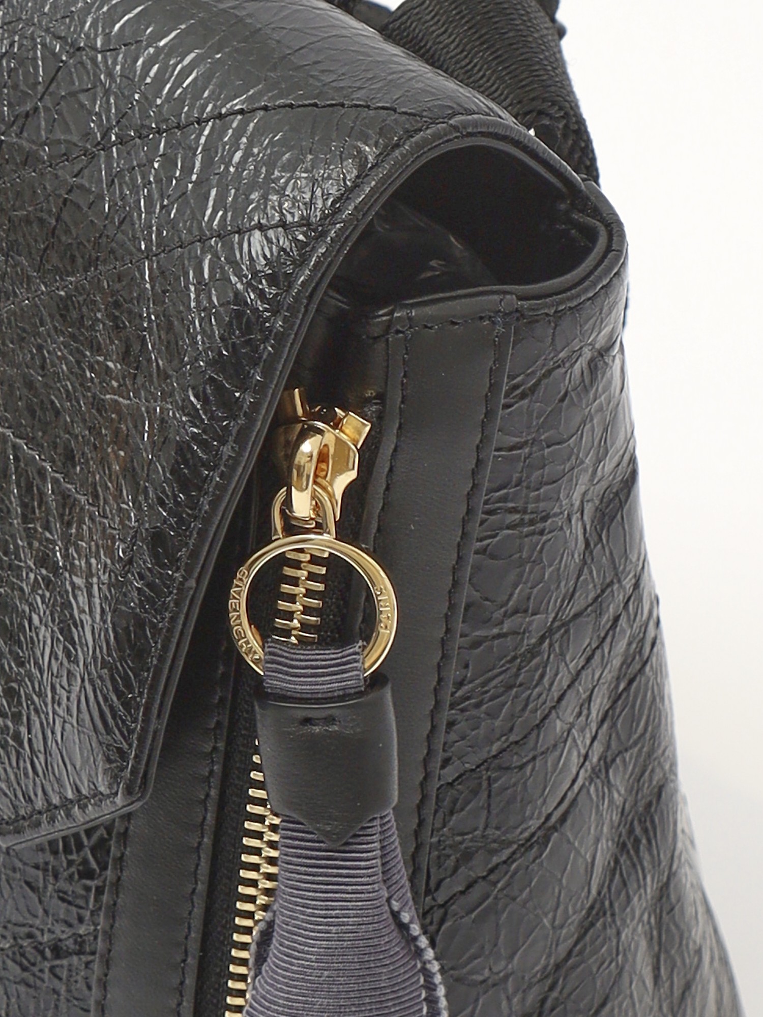 Givenchy ID  6
