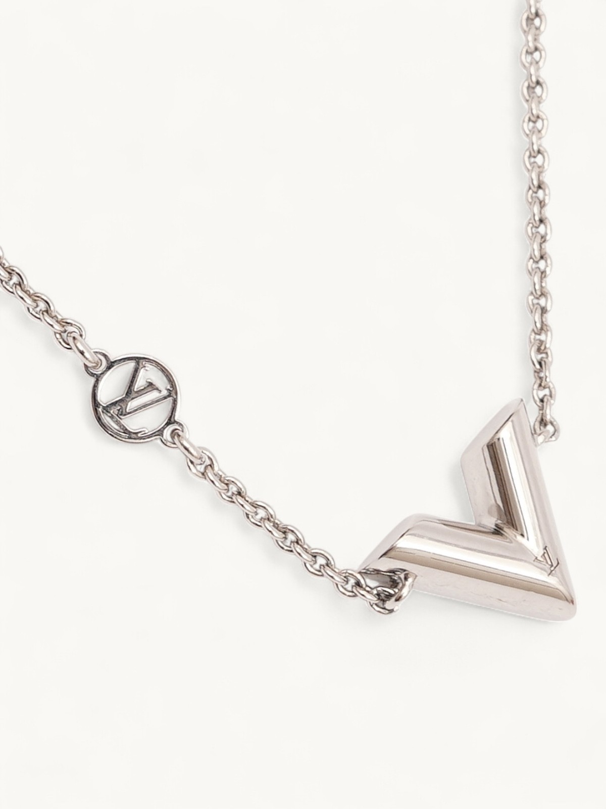 Louis Vuitton Bracelet  4
