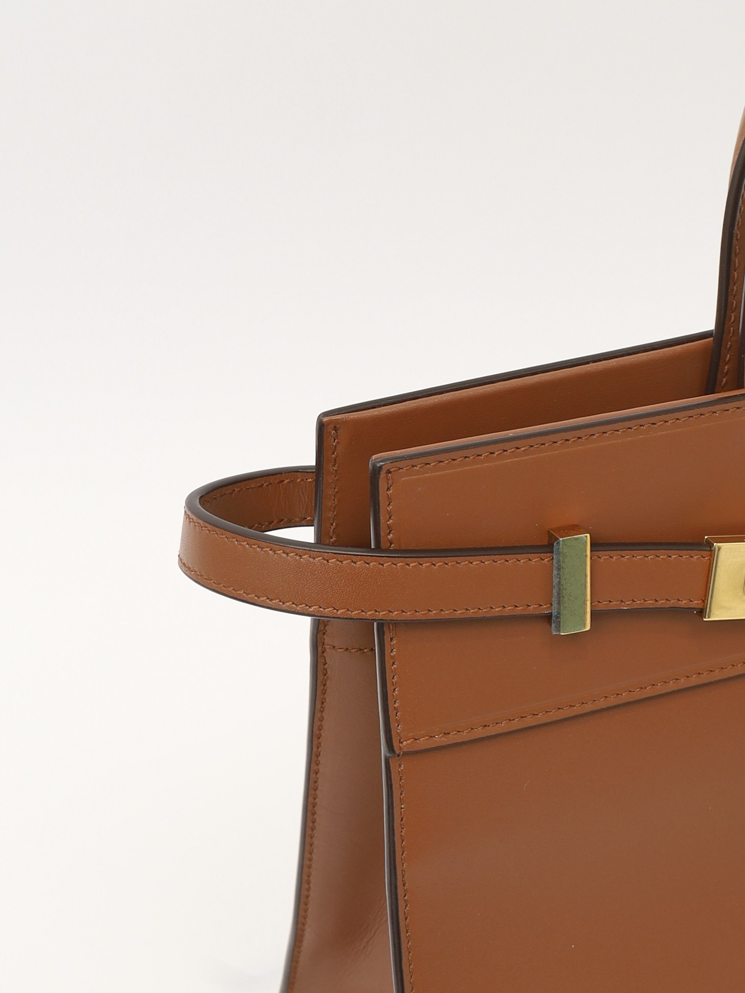 Saint Laurent Manhattan 4