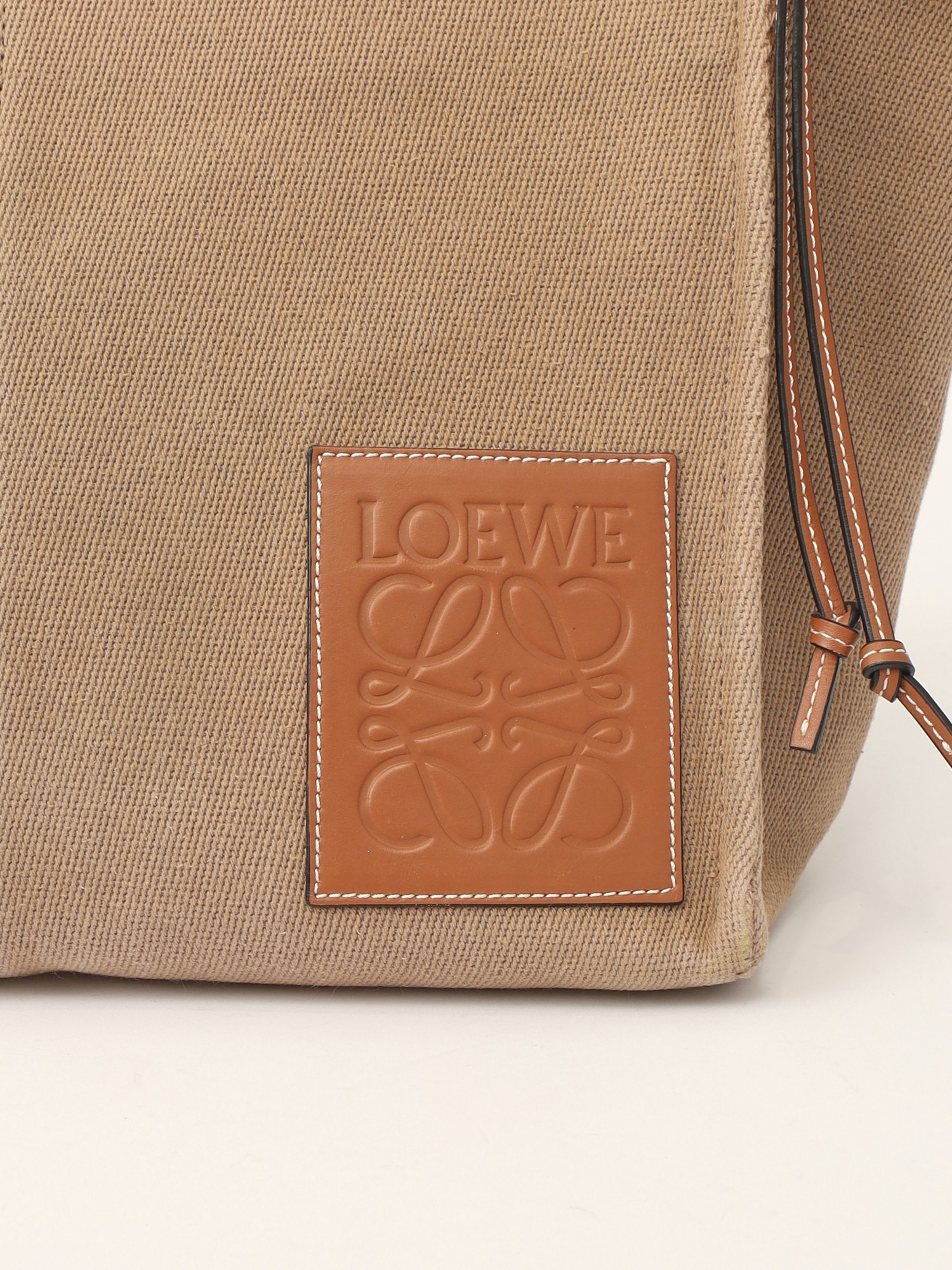 Loewe Cushion 4