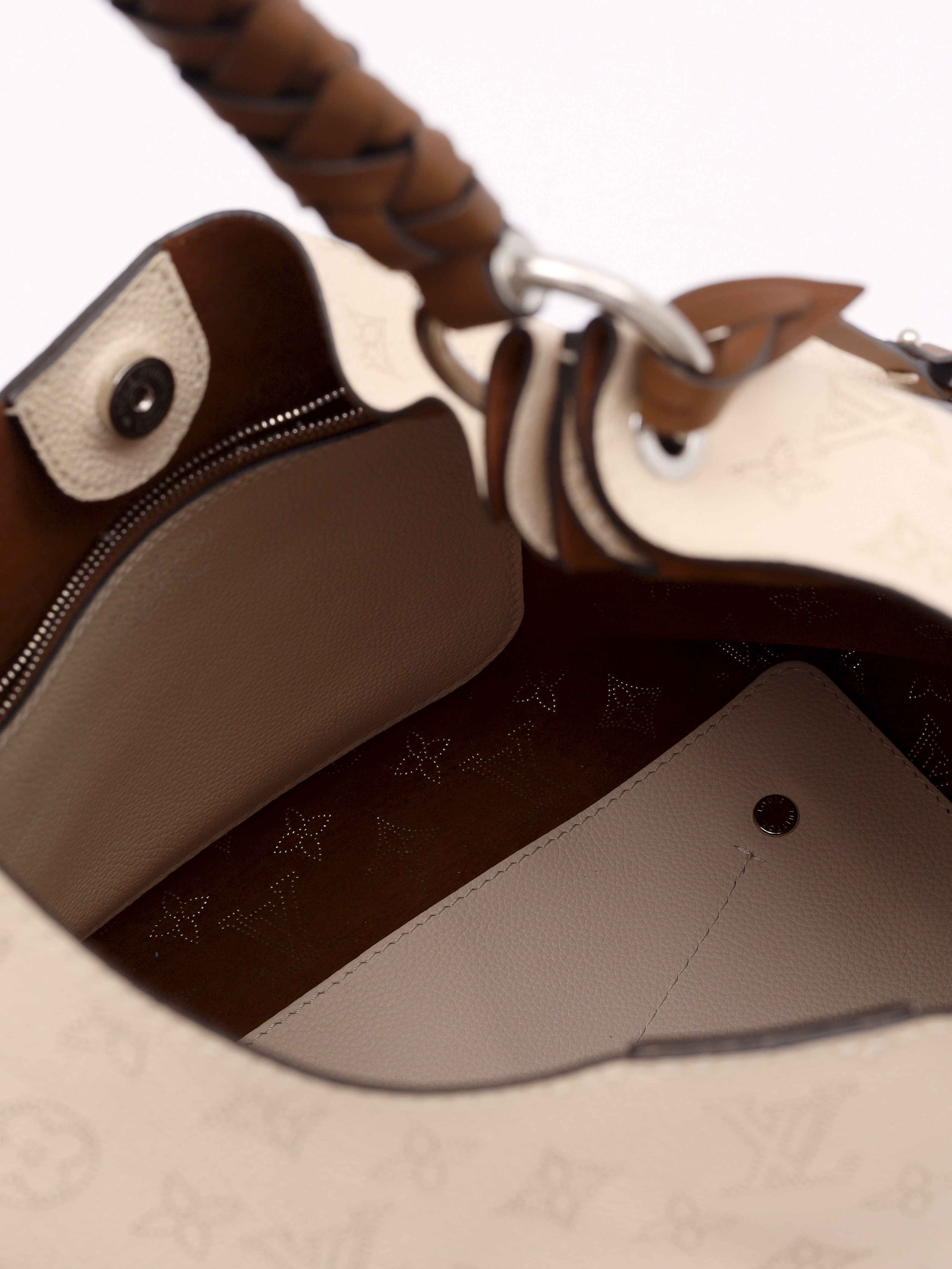 Louis Vuitton Mahina 14