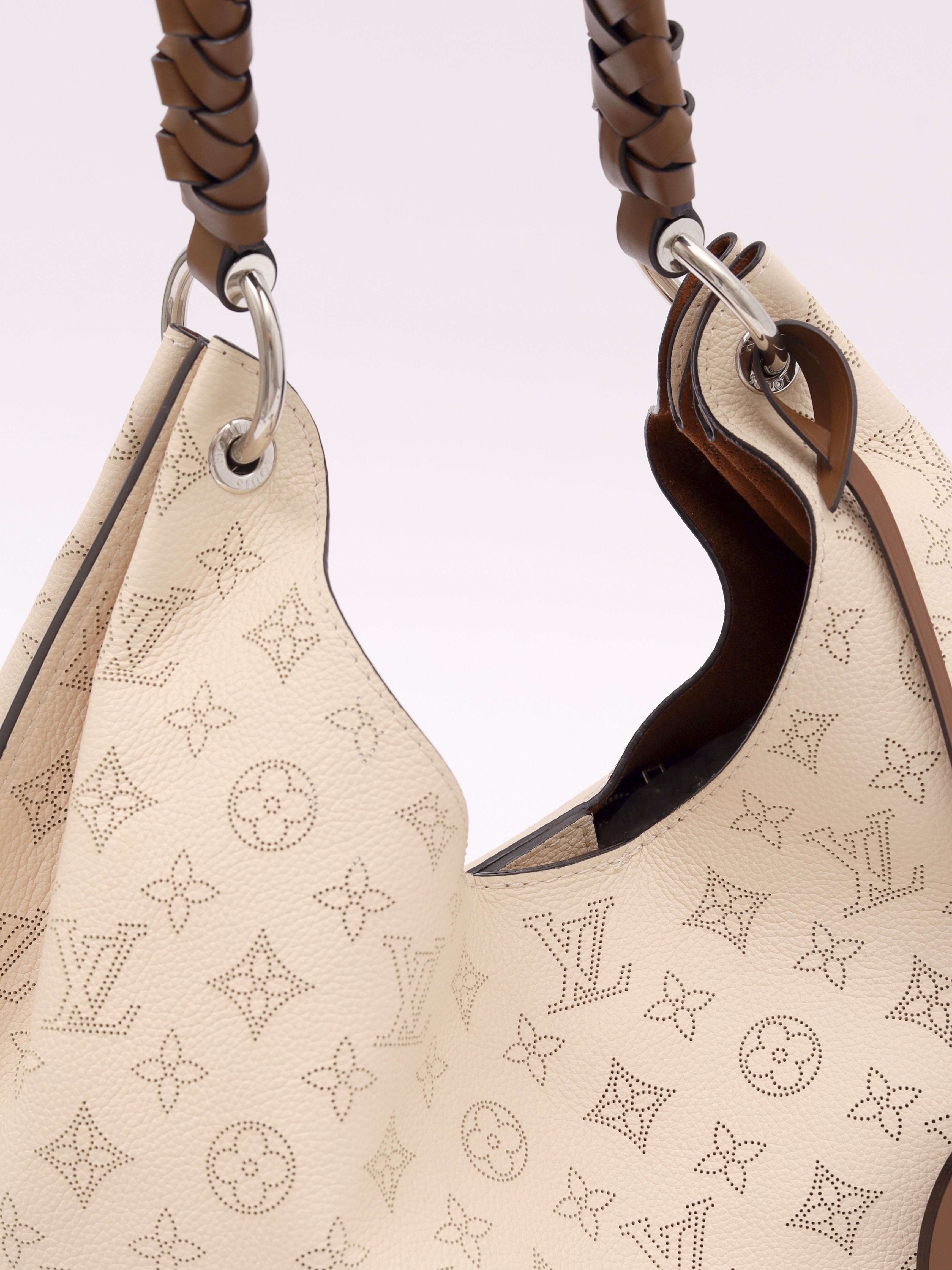 Louis Vuitton Mahina 4