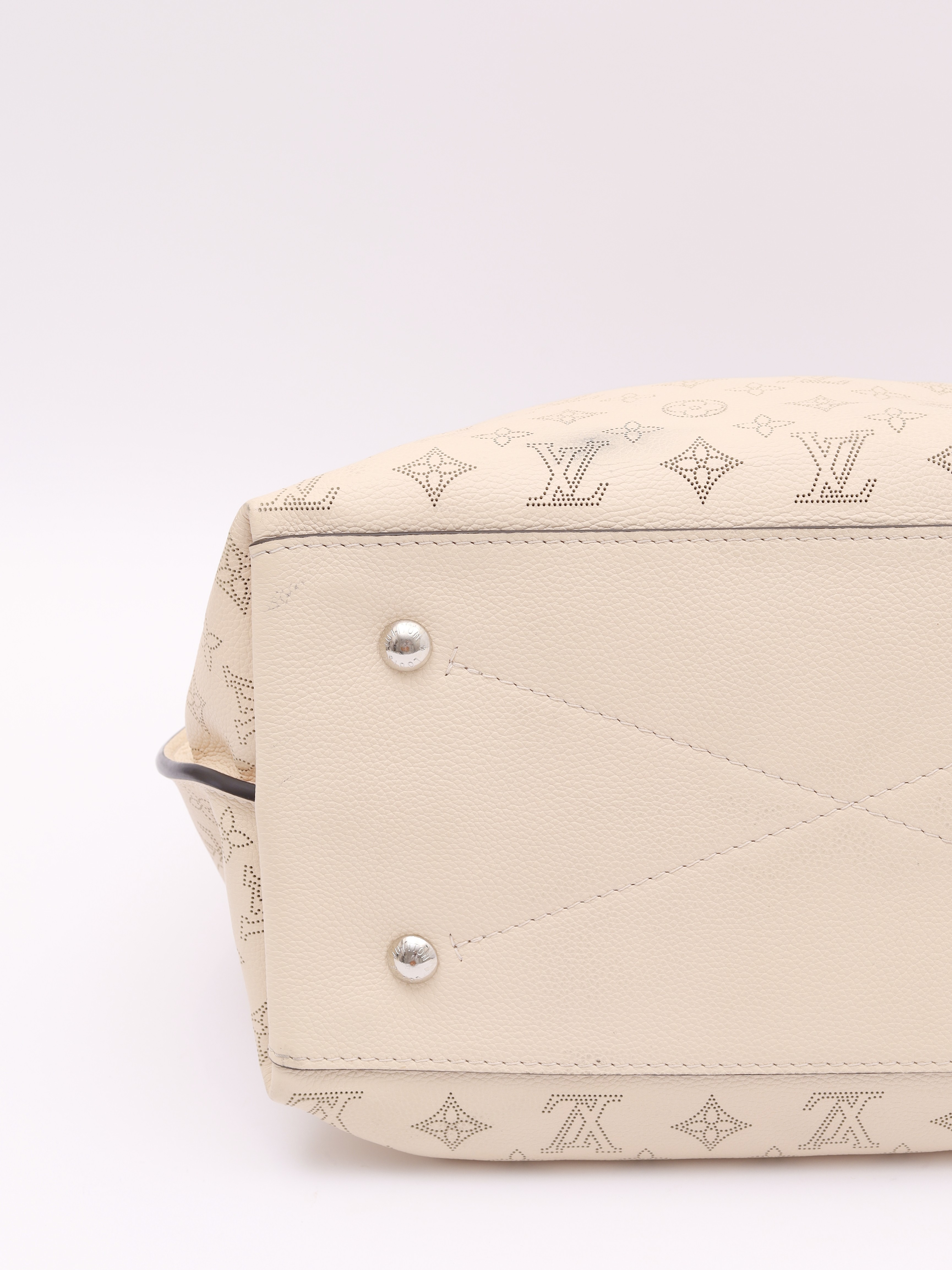 Louis Vuitton Mahina 6