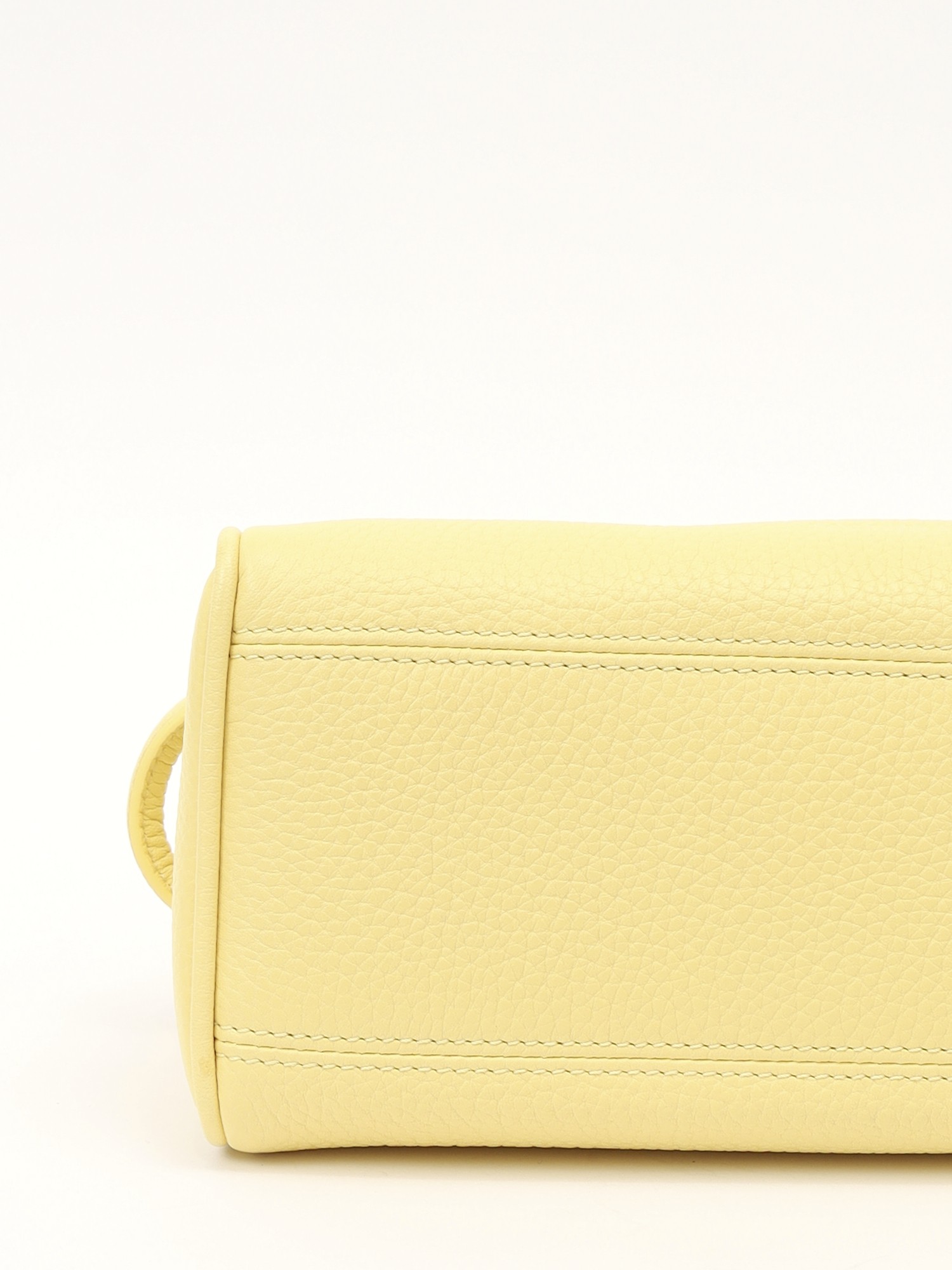 Jacquemus Le Turismo 8