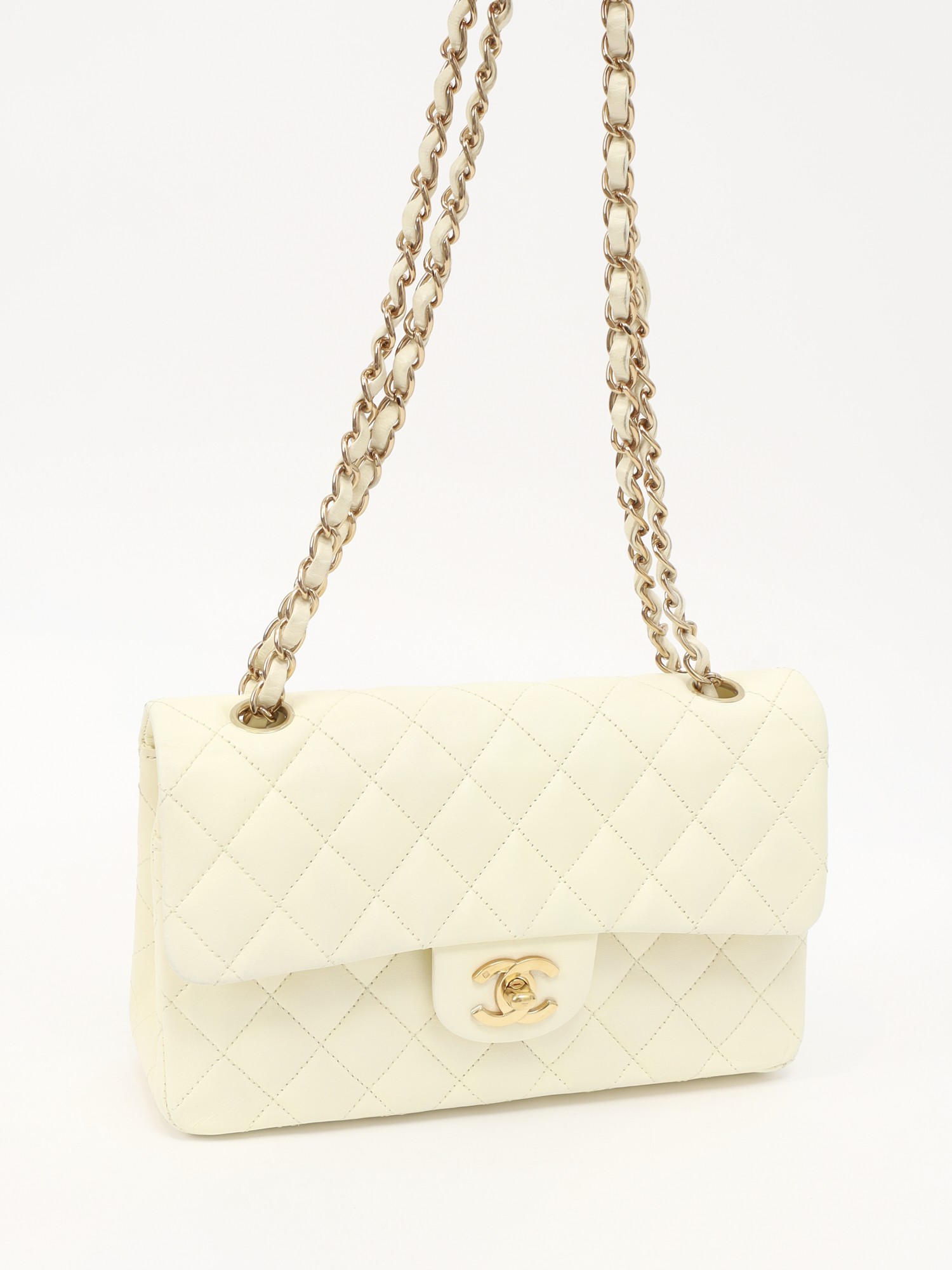 Chanel Timeless Classic 4