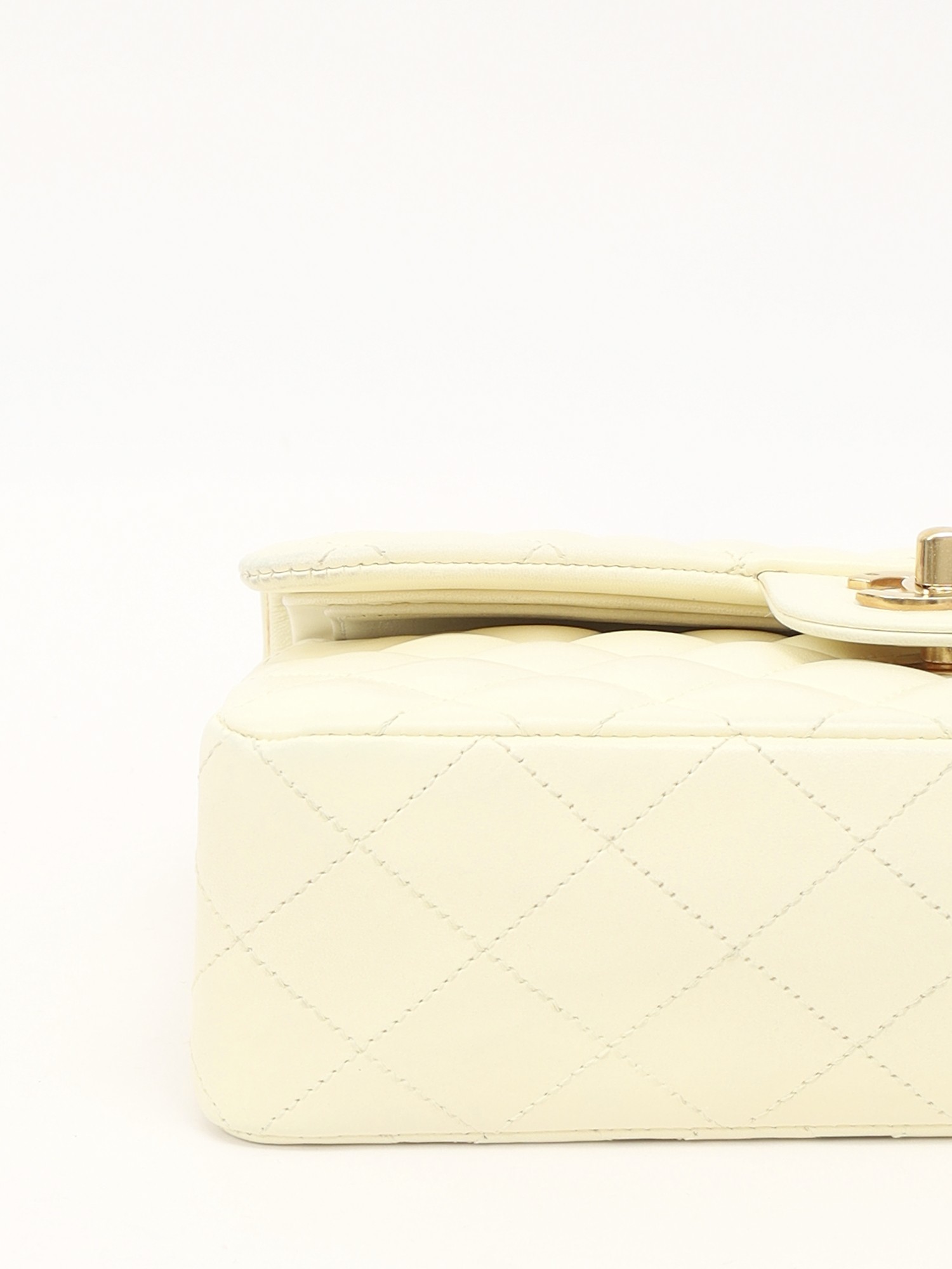 Chanel Timeless Classic 8