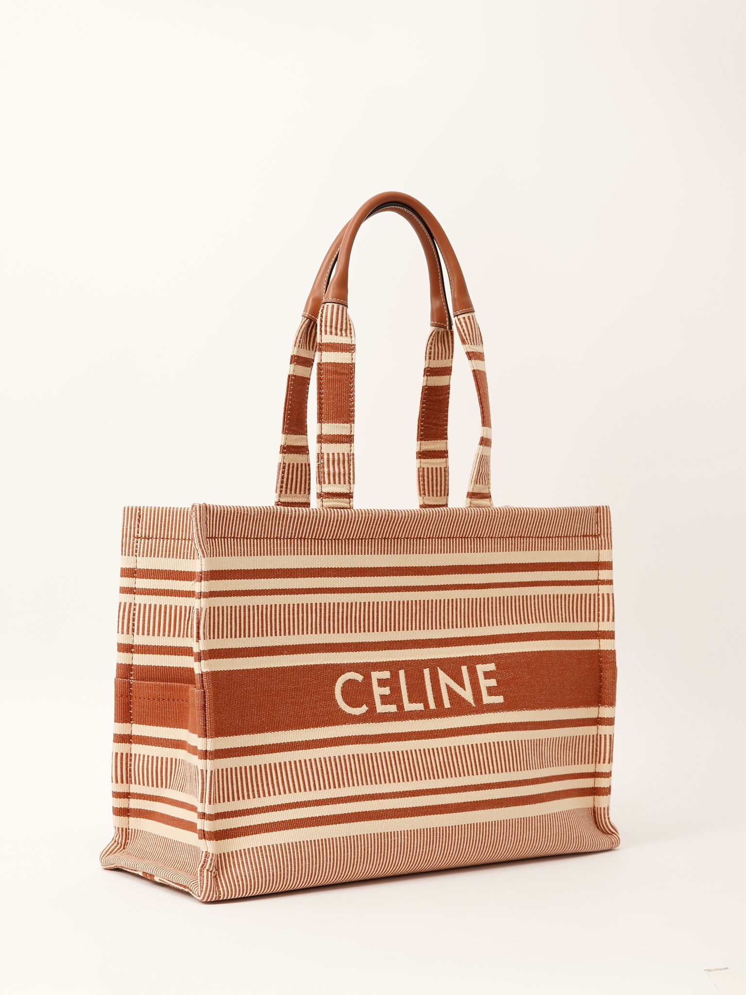 Celine Thais 2