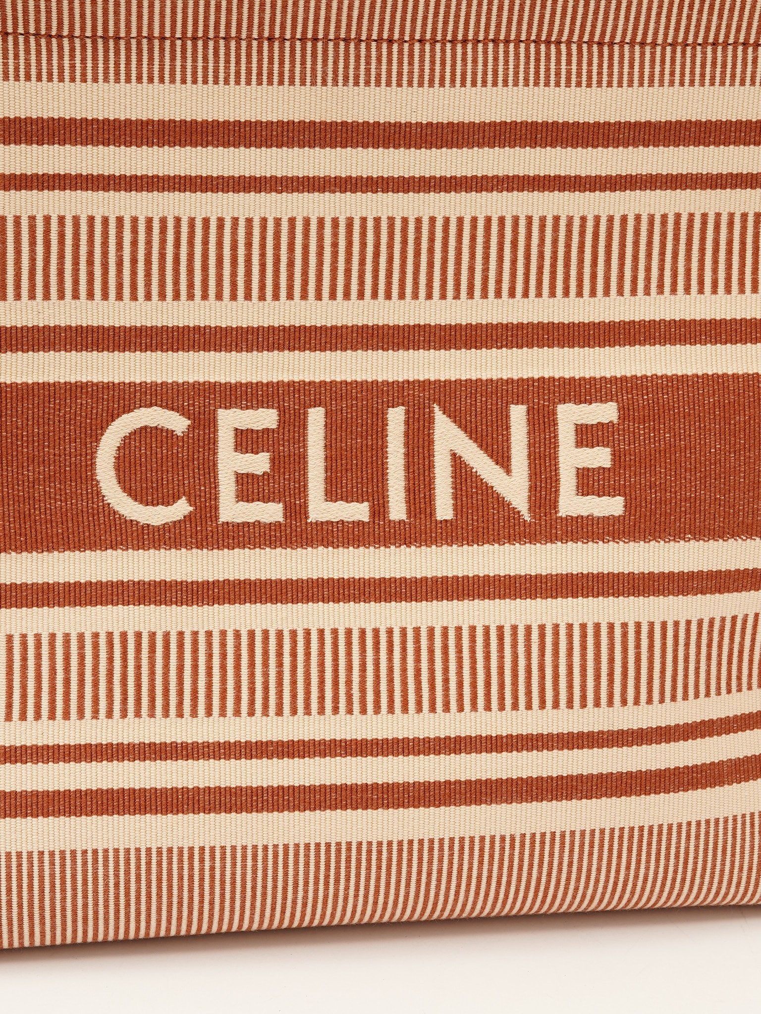 Celine Thais 5