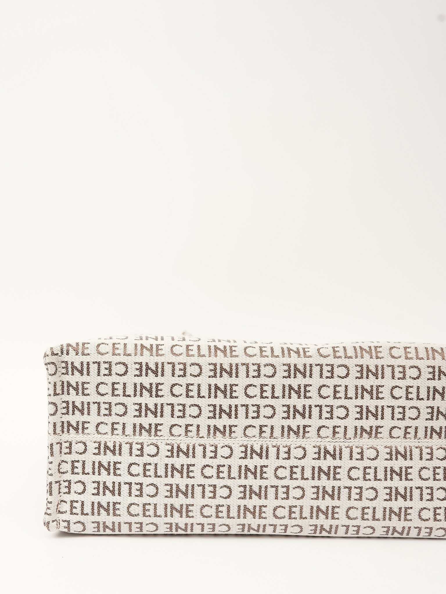 Celine Thais 6