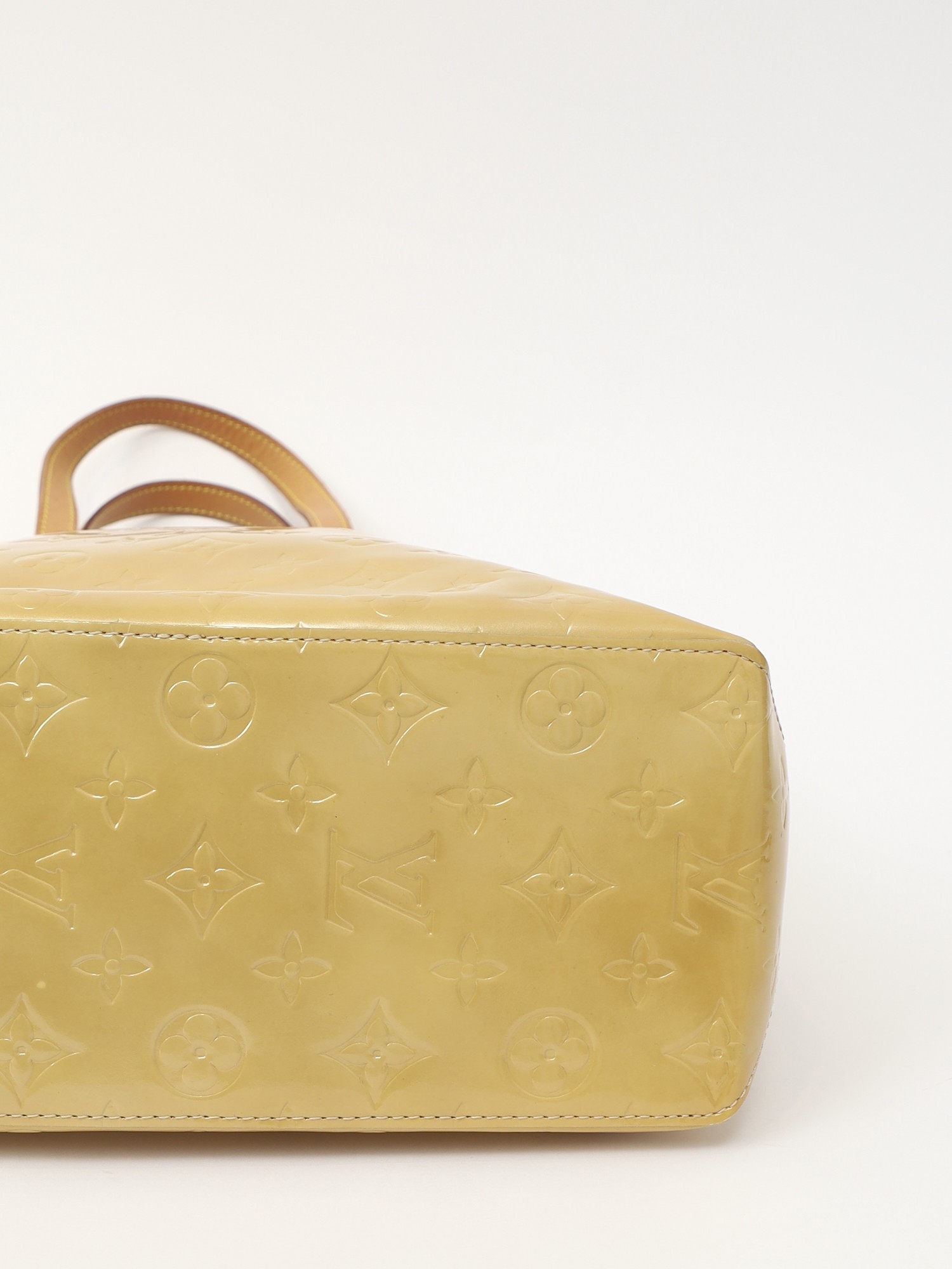 Louis Vuitton Reade 7