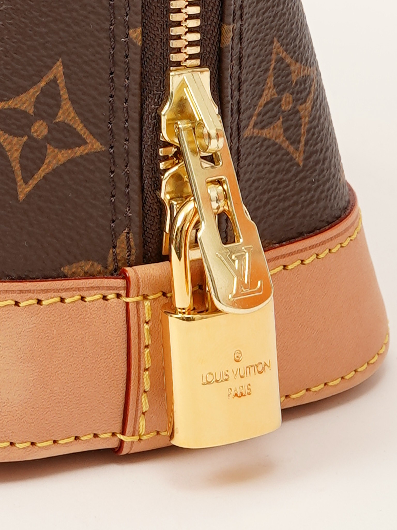 Louis Vuitton Alma 7