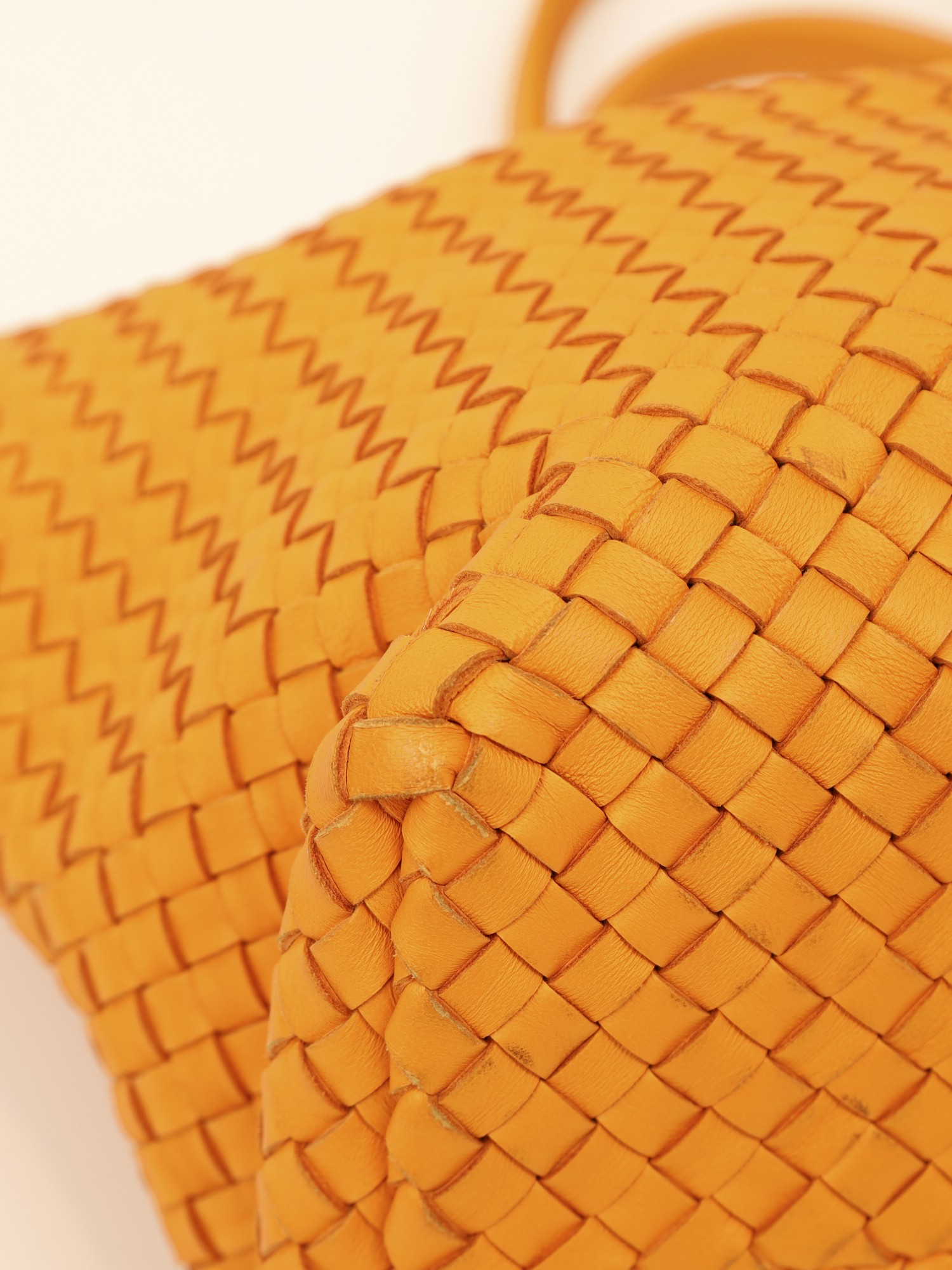 Bottega Veneta Cabat 8