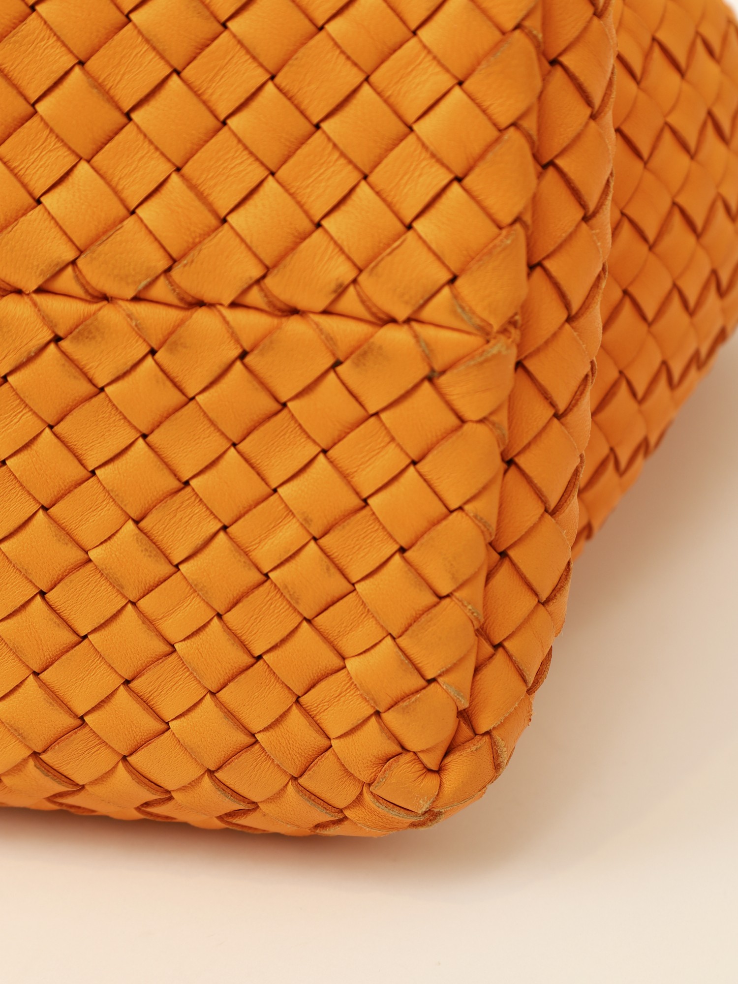 Bottega Veneta Cabat 10