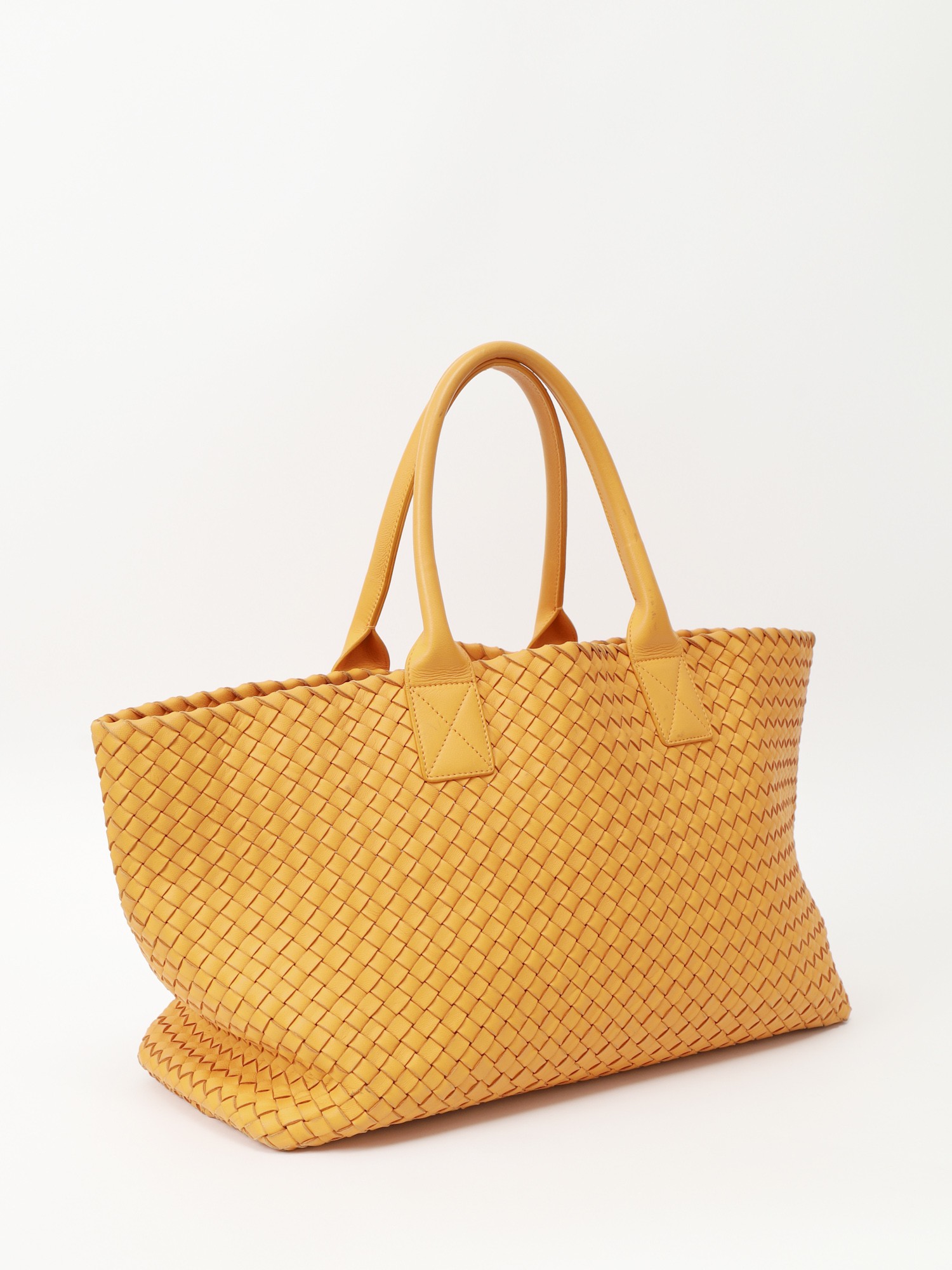 Bottega Veneta Cabat 3