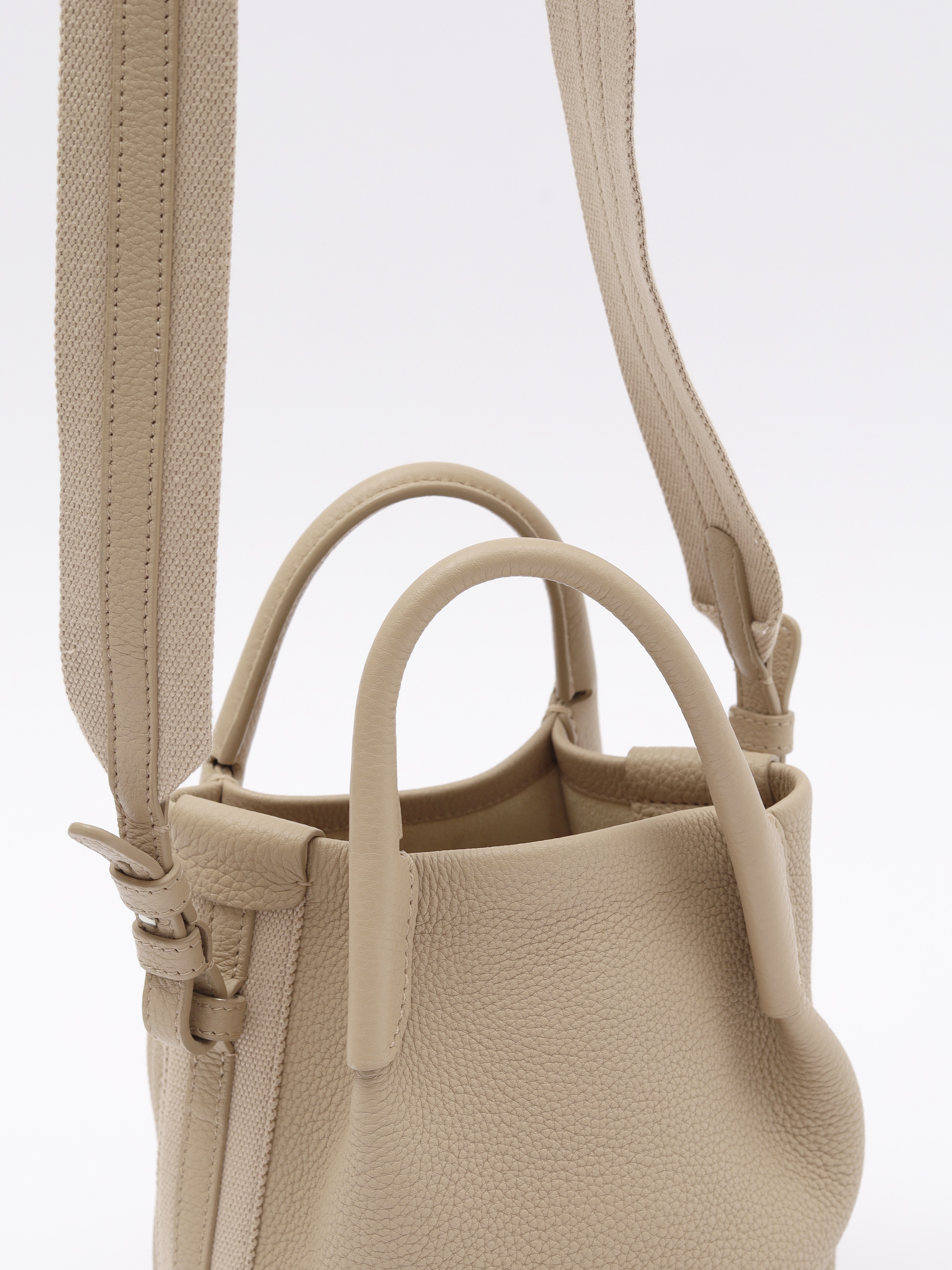 Loro Piana Bucket  4