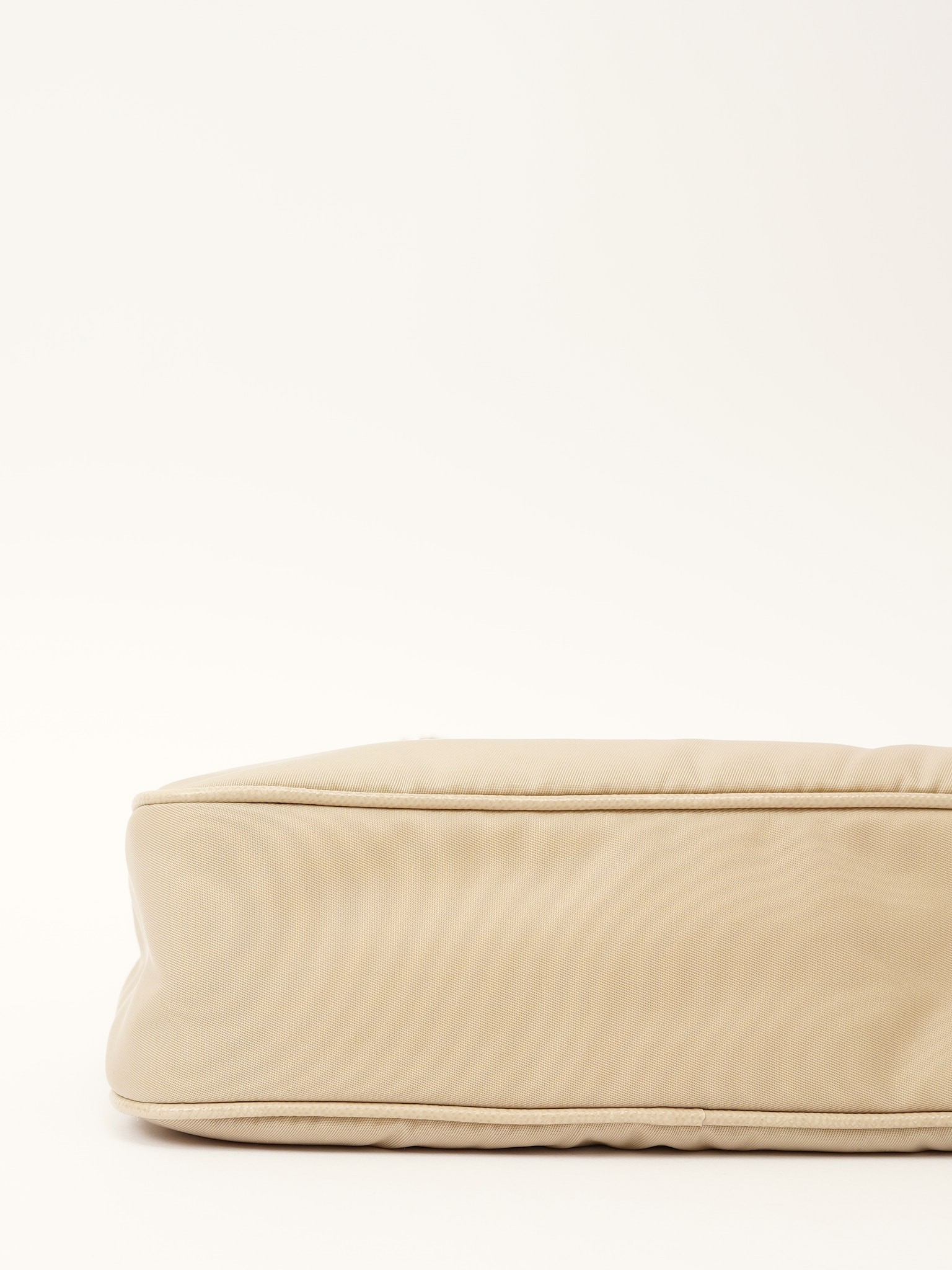 Prada Re-Edition 2005 8