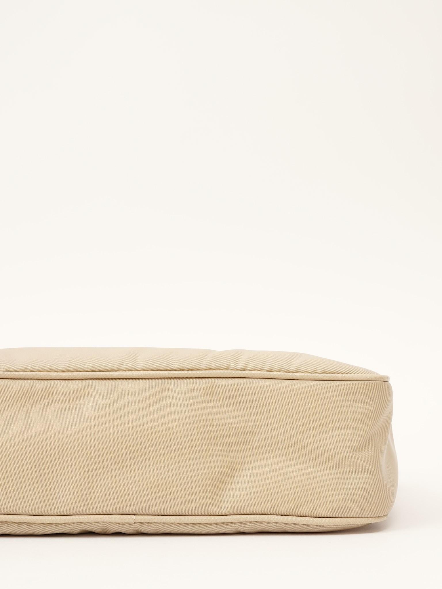 Prada Re-Edition 2005 9