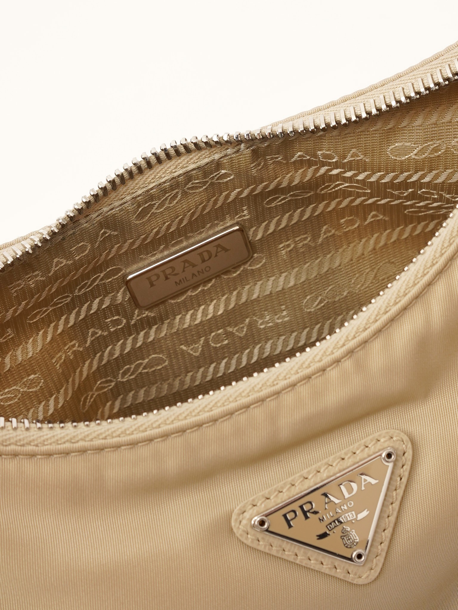 Prada Re-Edition 2005 10