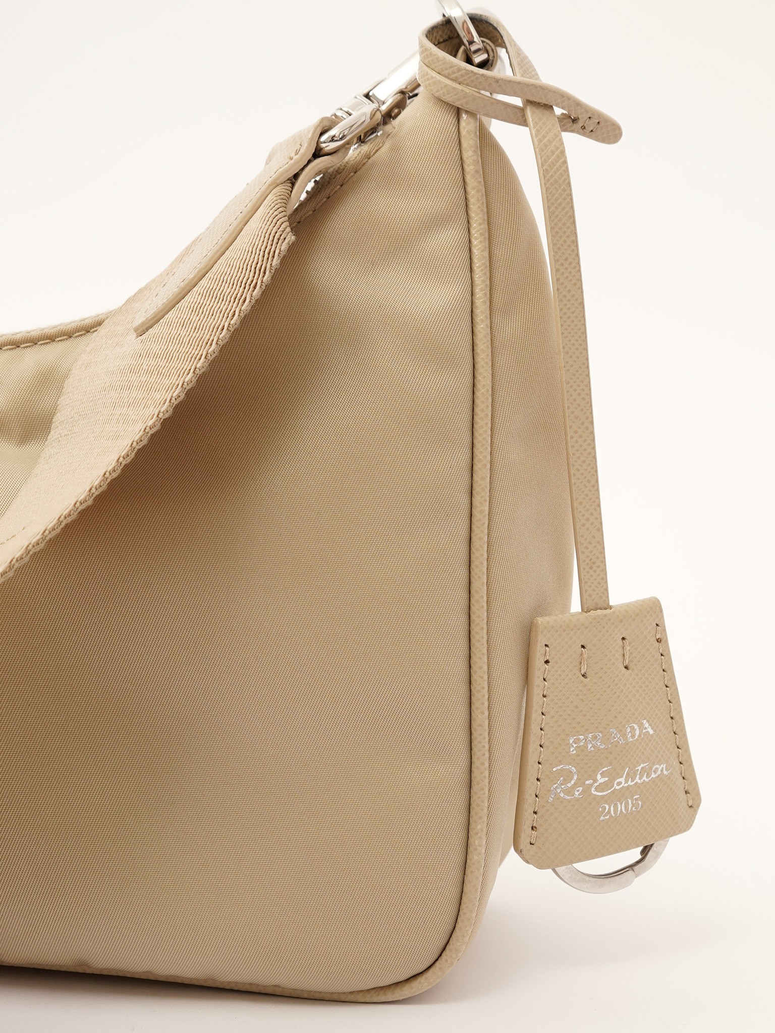 Prada Re-Edition 2005 6